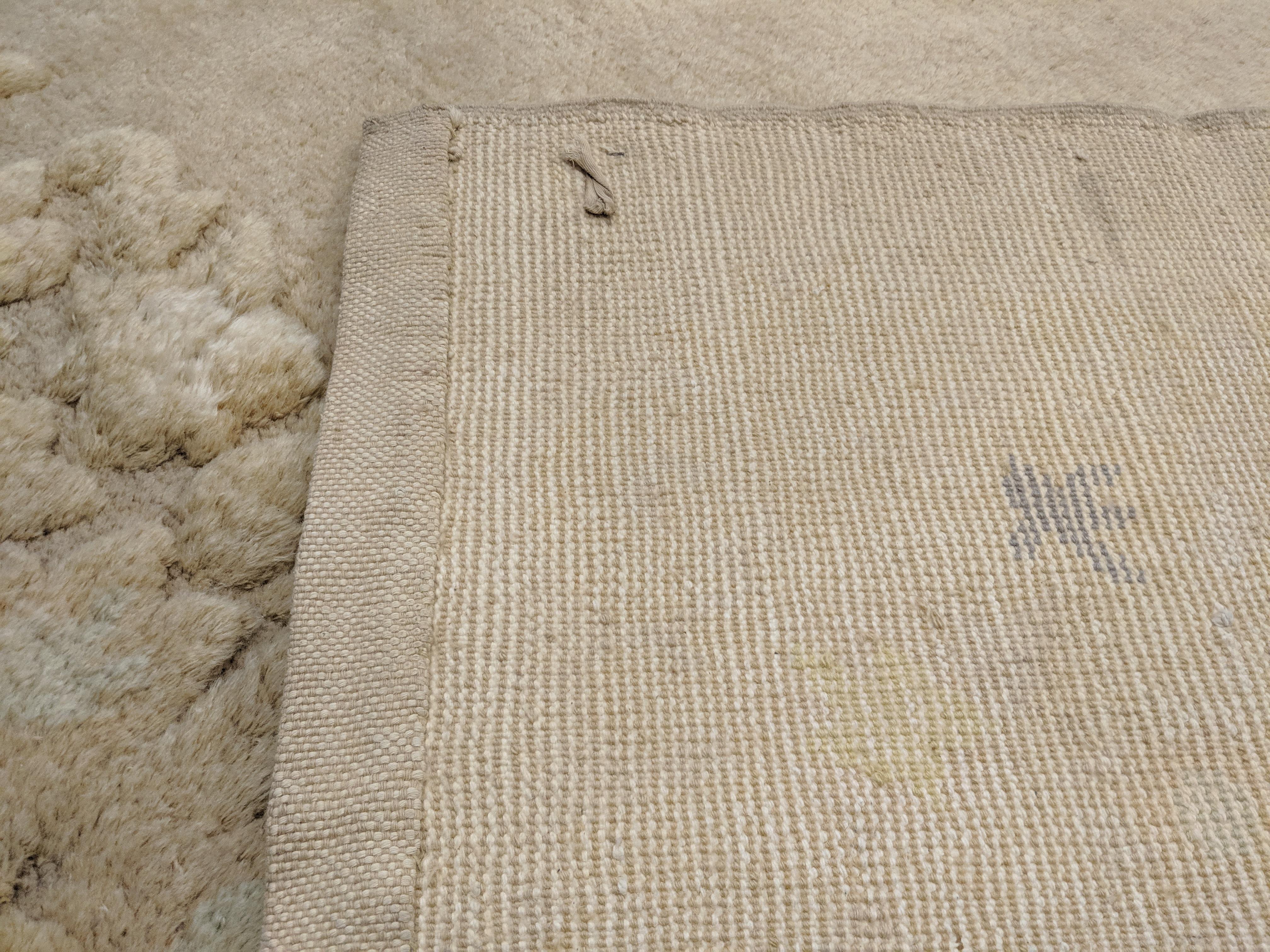 Moderner französischer Teppich aus der Mitte des Jahrhunderts, signiert Leleu im Zustand „Gut“ im Angebot in Milan, IT