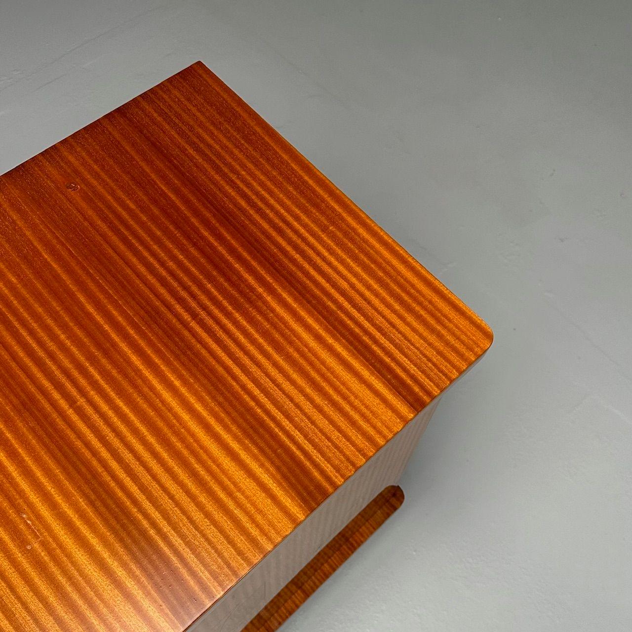 Credenza francese del Mid-Century Modern, mogano cubano, sicomoro, ottone, anni '40 in vendita 2