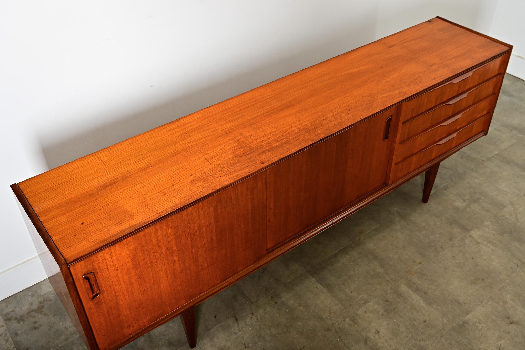 Francese Credenza francese del Mid Century Modern in vendita