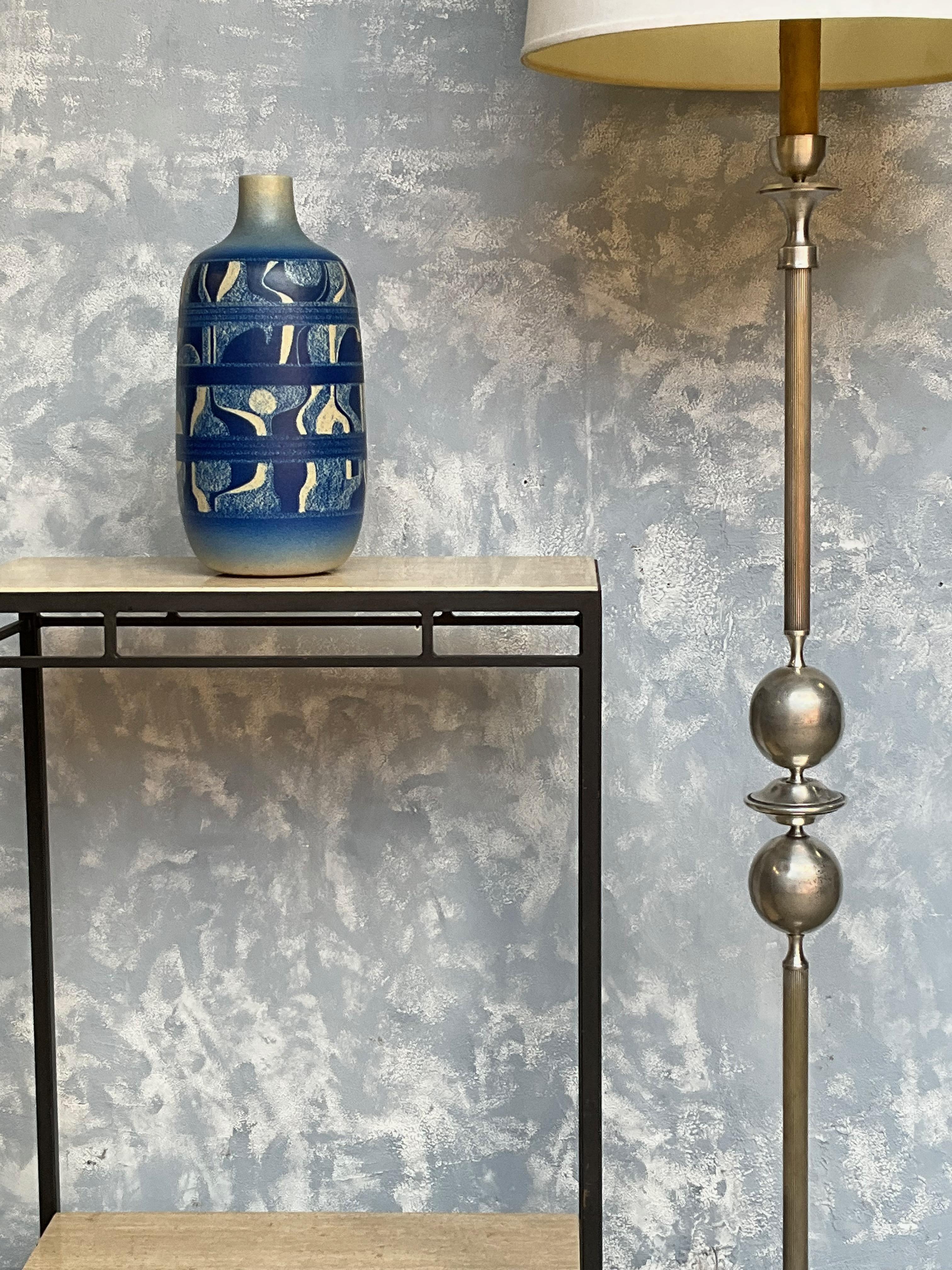 Mid-Century Modern Lampadaire français de style The Modern Silverity en vente