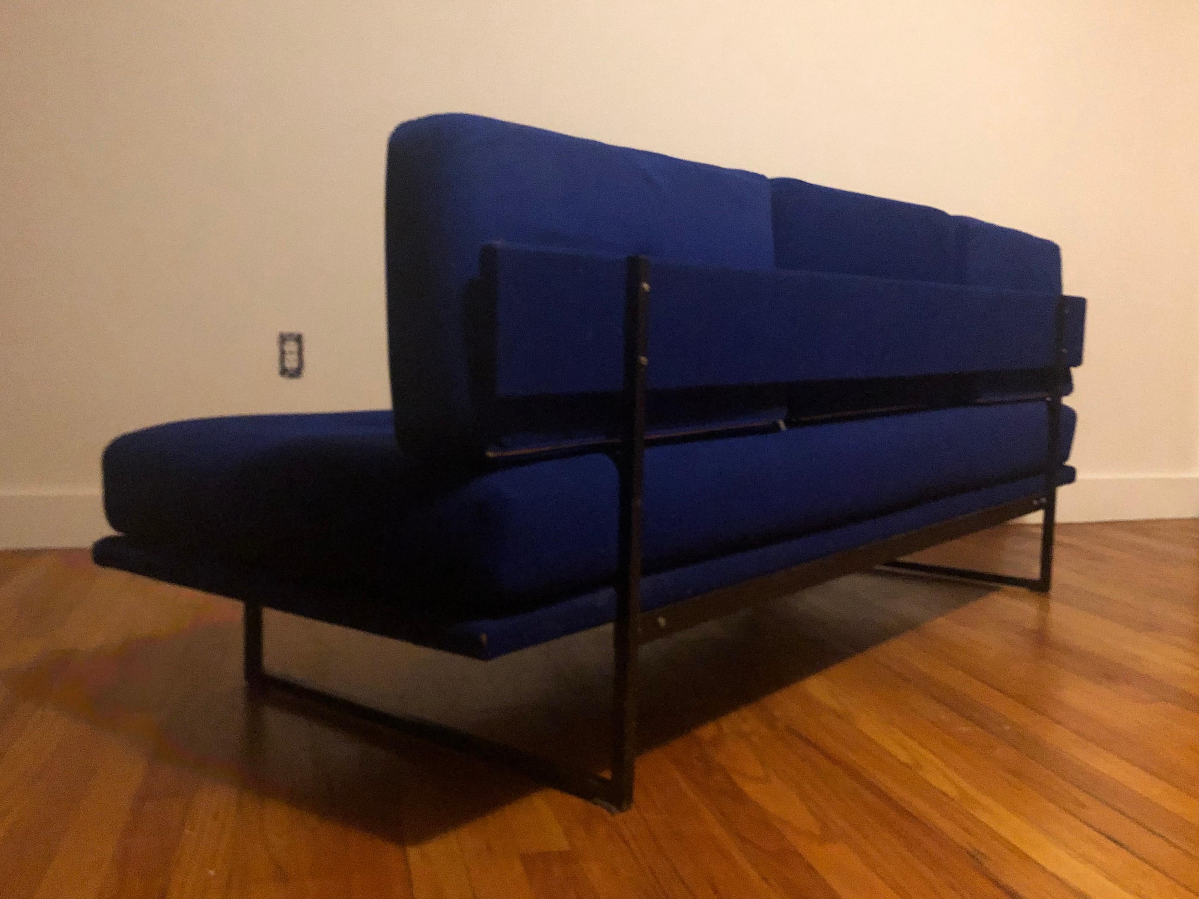 French Mid-Century Modern Sofa / Day Bed by A R P & Yves Klein Blue Style Fabric For Sale 3
