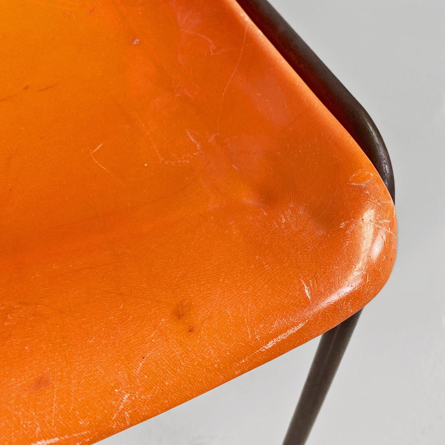 French mid-century modern stackable orange plastic chairs, 1960s For Sale 8