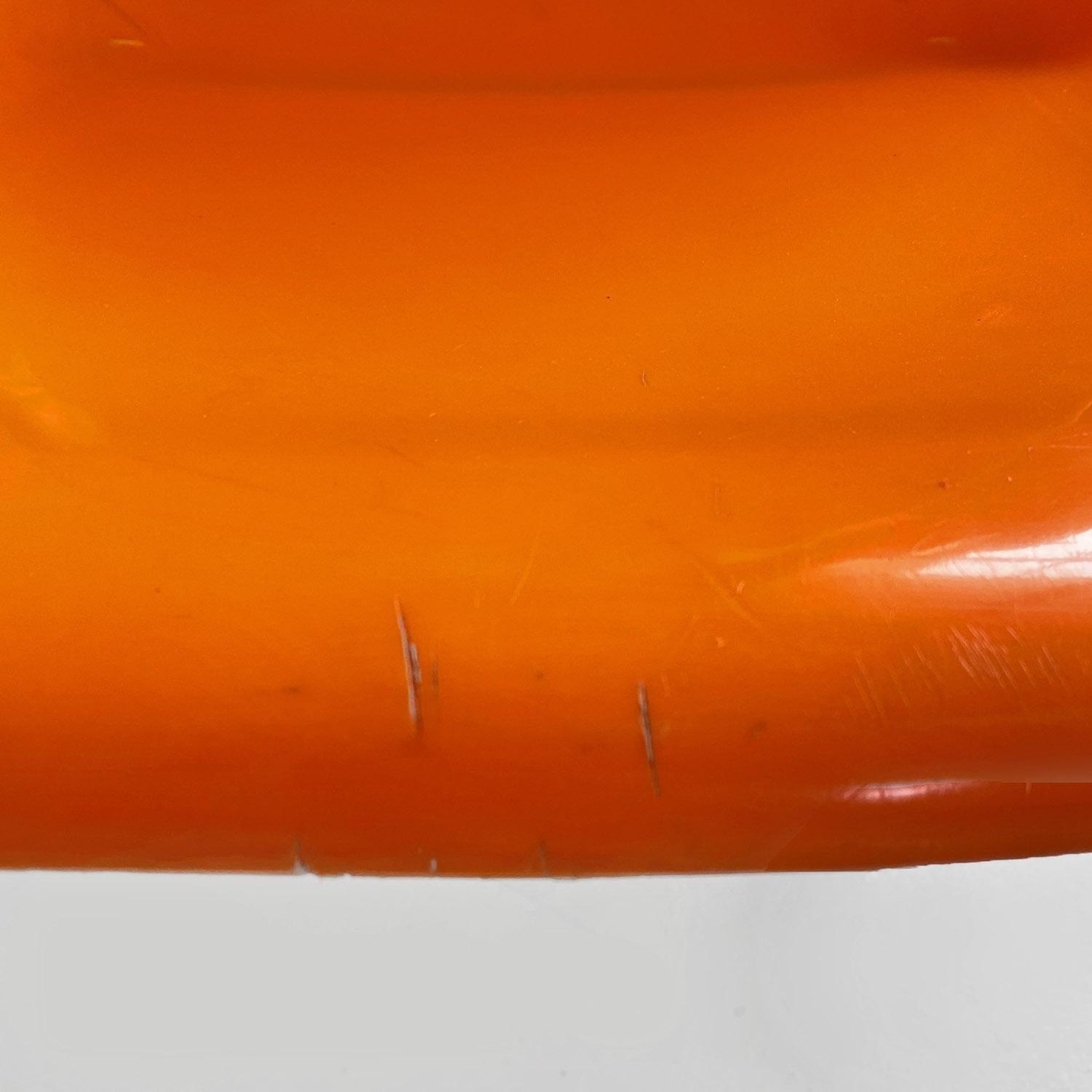 French mid-century modern stackable orange plastic chairs, 1960s For Sale 10