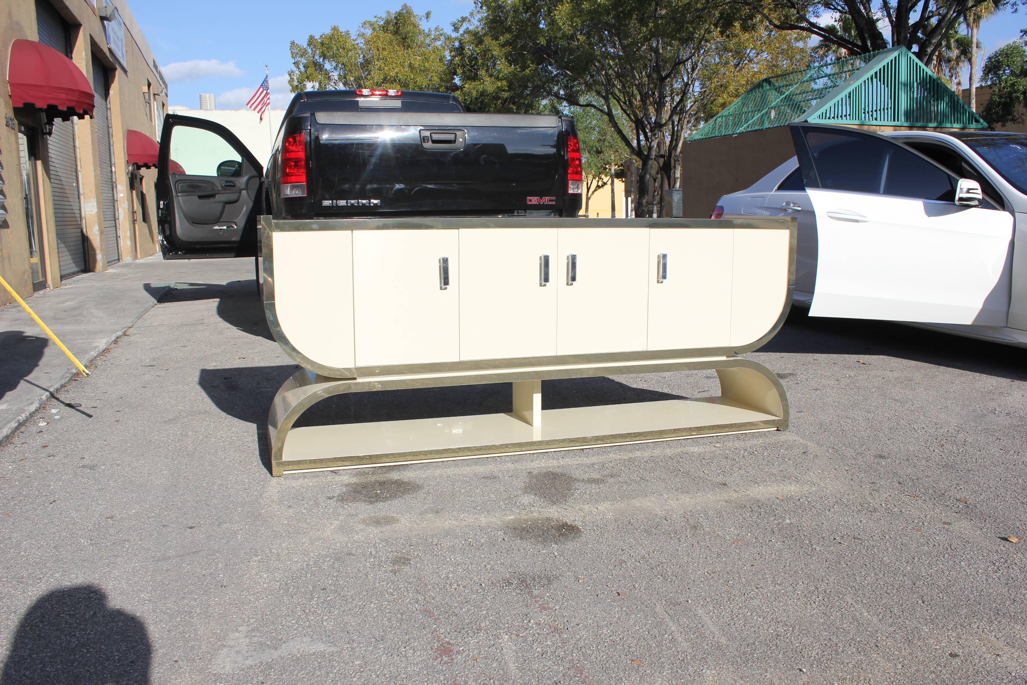 French Mid-Century Modern ''U'' Shape Four-Door Sideboard or Buffet, circa 1960s 7