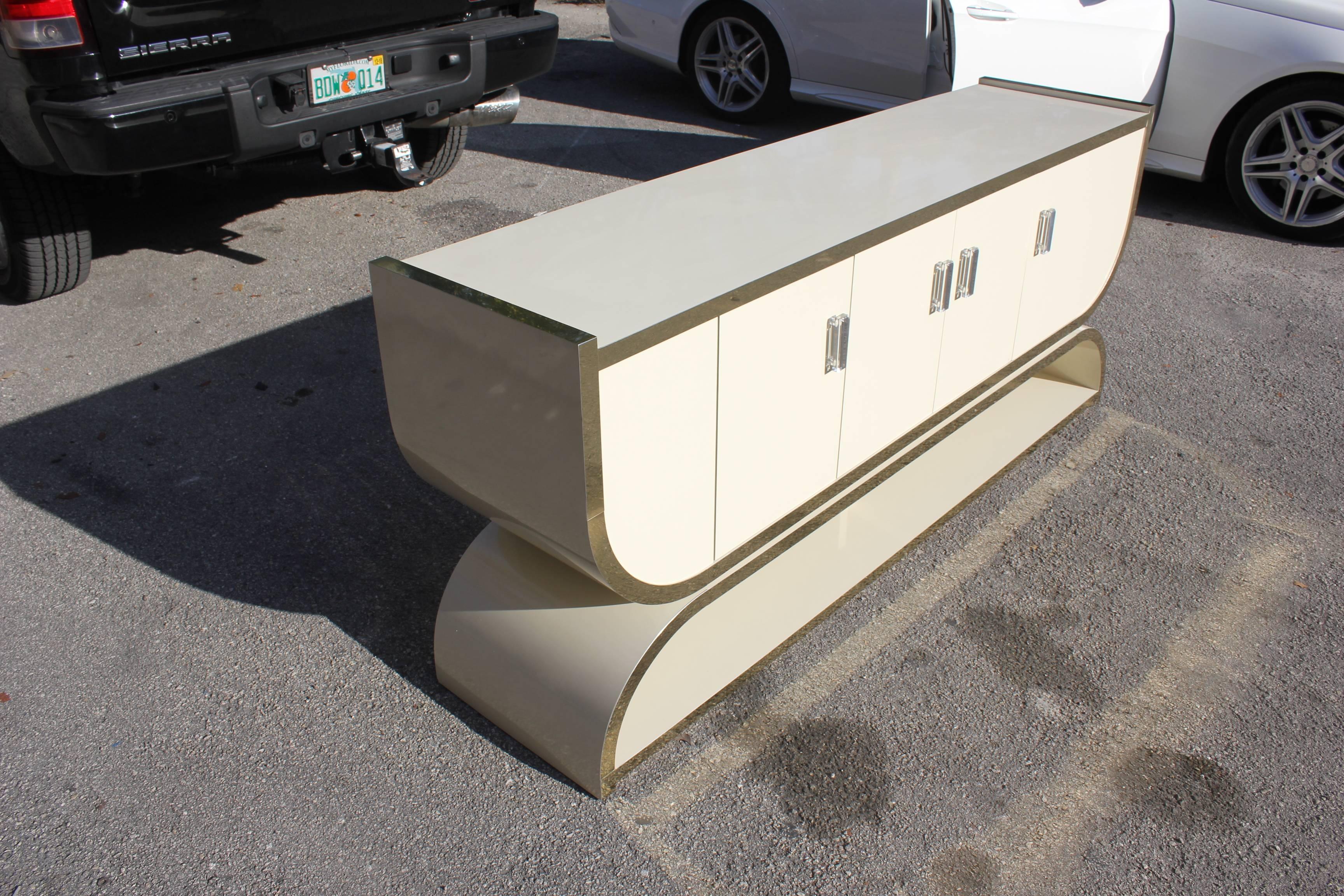 French Mid-Century Modern ''U'' Shape Four-Door Sideboard or Buffet, circa 1960s In Excellent Condition In Hialeah, FL