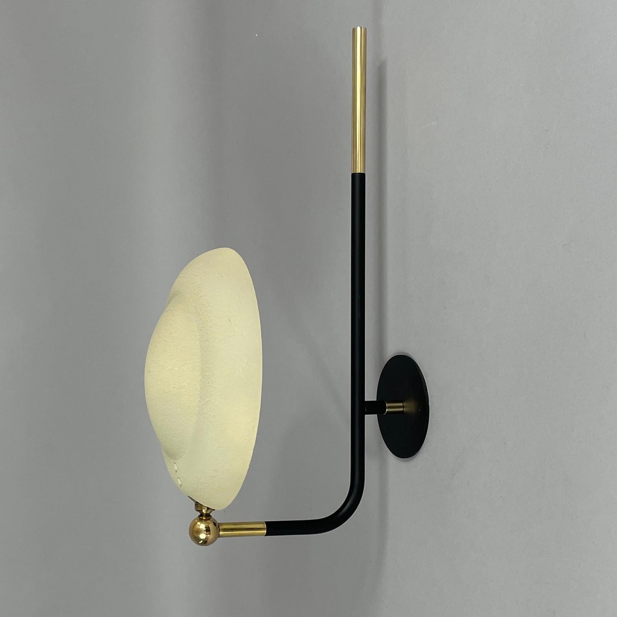 French Mid-Century Modernist Wall Light, 1950s In Good Condition For Sale In NUEMBRECHT, NRW
