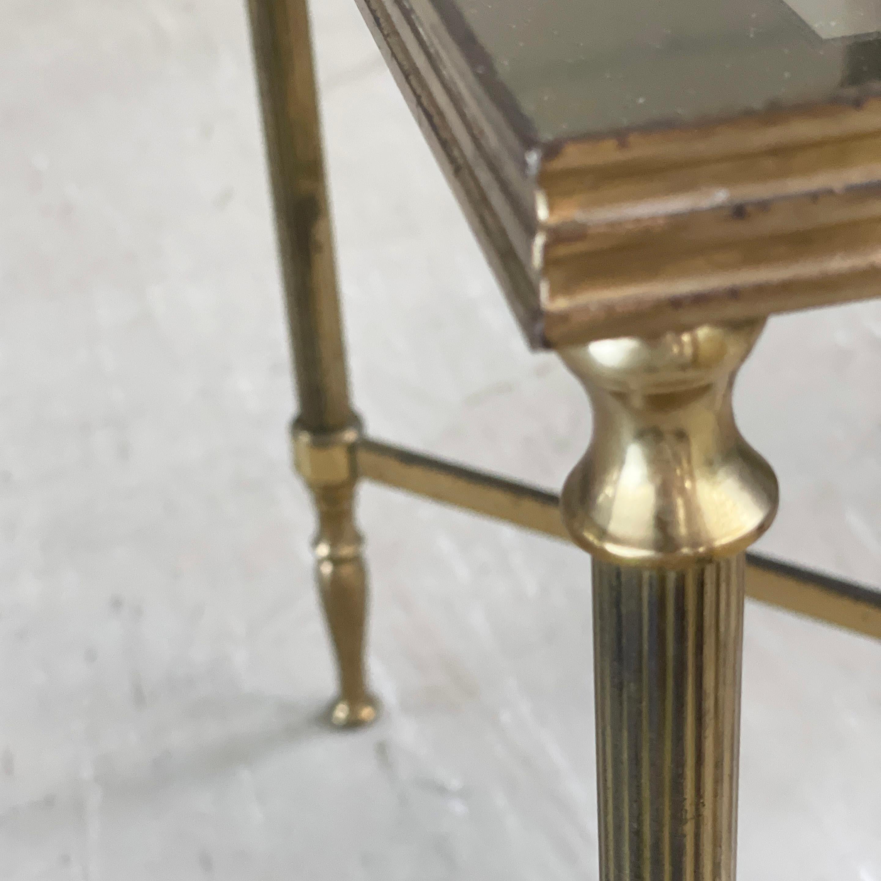 Table d'appoint française de style néoclassique/Hollywood Regency du milieu du siècle dernier en vente 5