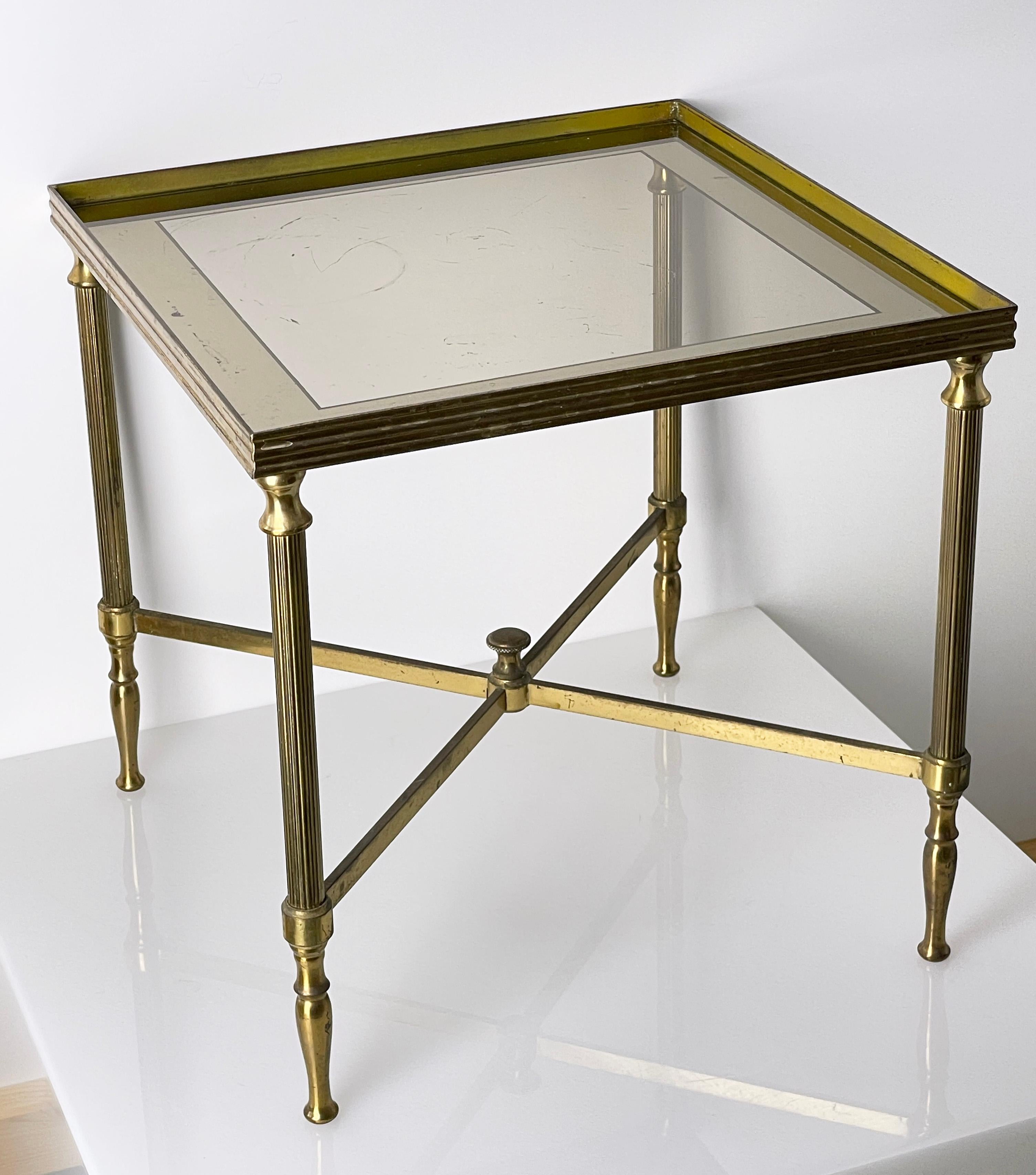 Table d'appoint française de style néoclassique/Hollywood Regency du milieu du siècle dernier en vente 9