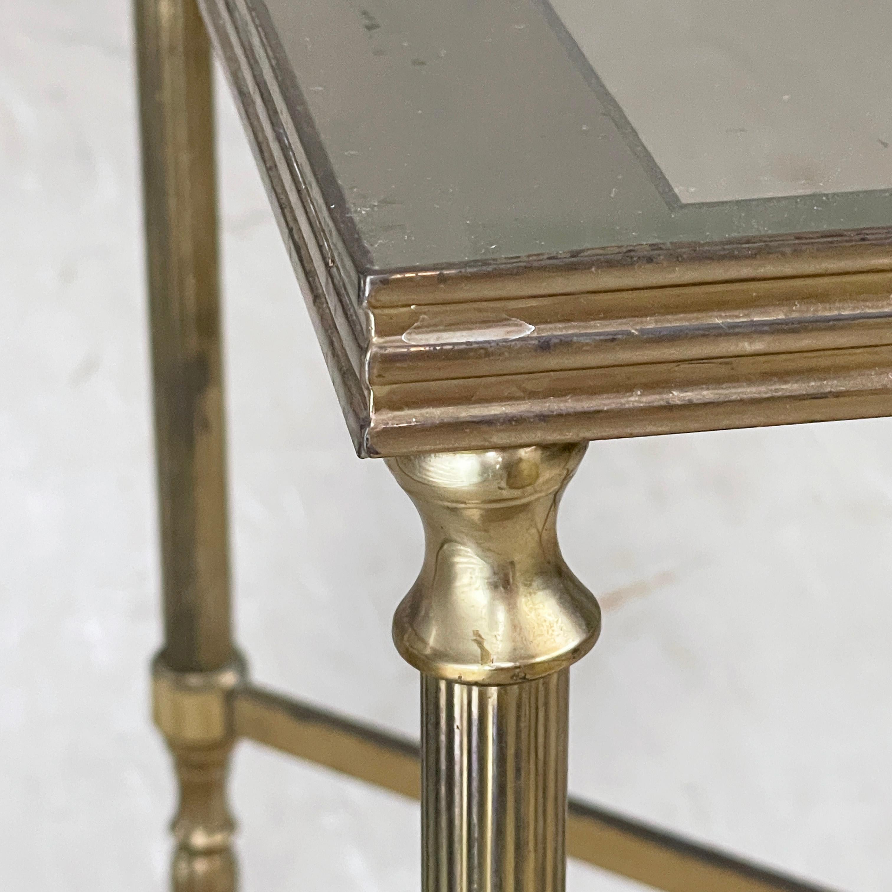 Milieu du XXe siècle Table d'appoint française de style néoclassique/Hollywood Regency du milieu du siècle dernier en vente