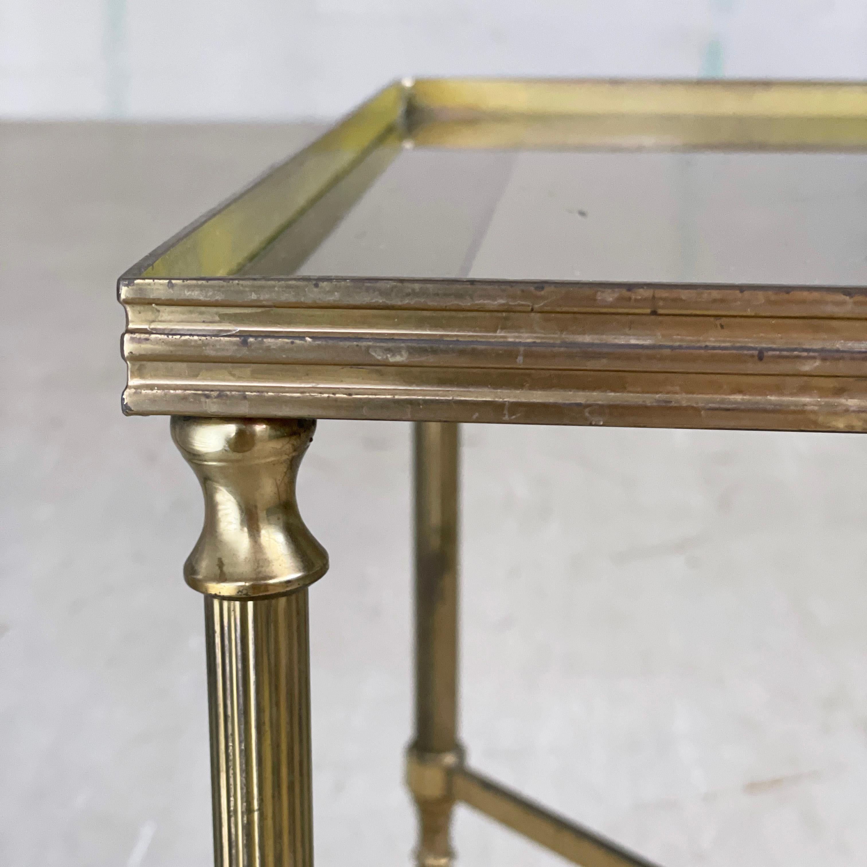 Table d'appoint française de style néoclassique/Hollywood Regency du milieu du siècle dernier en vente 3