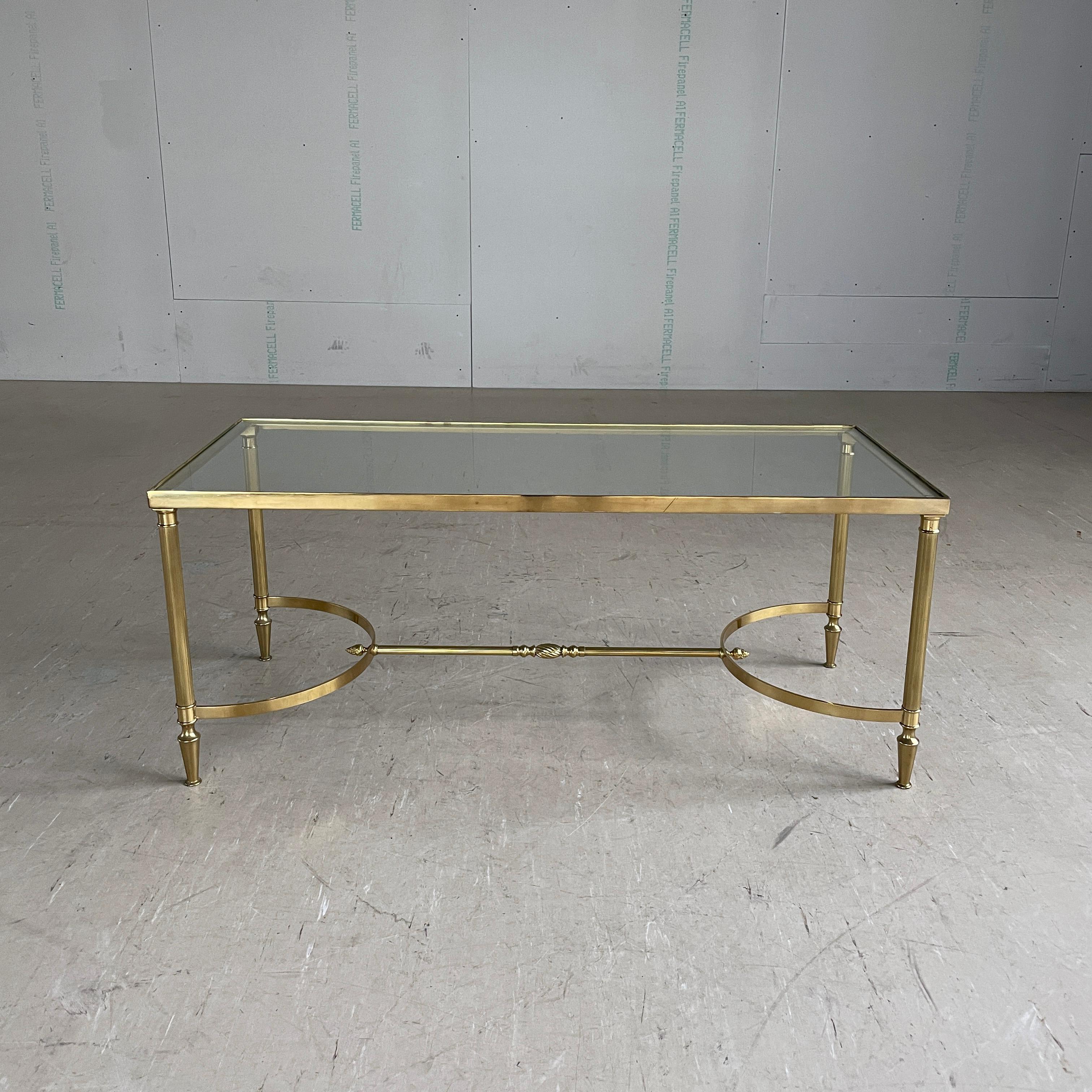 French Mid Century Neoclassical / Hollywood Regency brass coffee table In Good Condition For Sale In Bern, CH