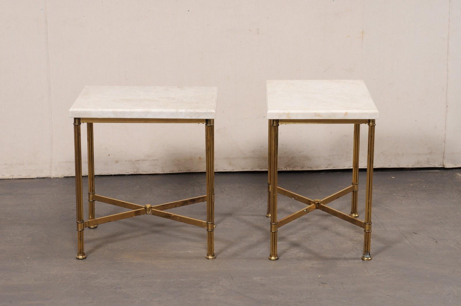 Paire de tables d'extrémité en laiton du milieu du siècle dernier avec nouveaux plateaux en quartzite Taj Mahal en vente 4