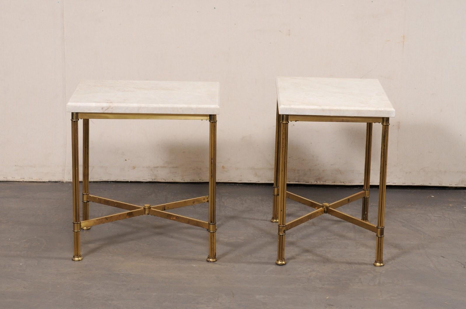 Paire de tables d'extrémité en laiton du milieu du siècle dernier avec nouveaux plateaux en quartzite Taj Mahal en vente 2
