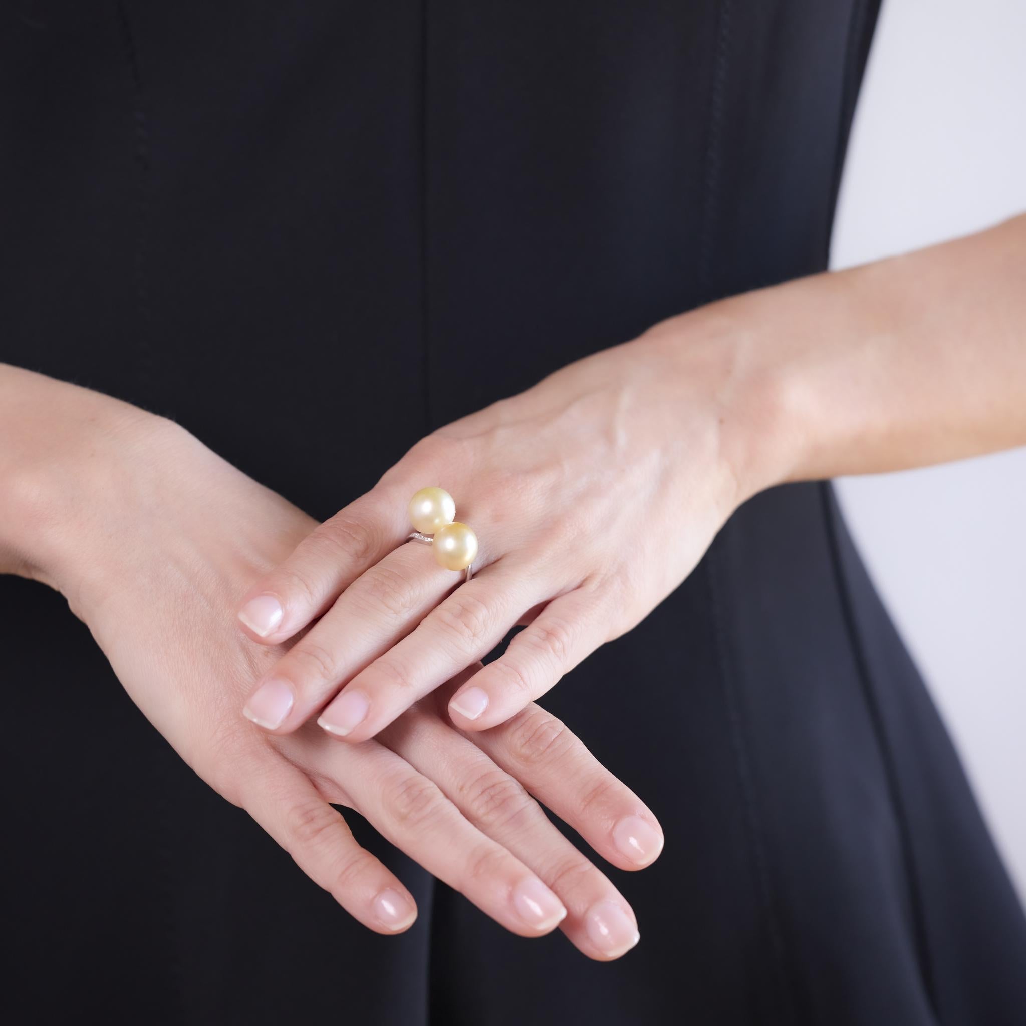 Taglio singolo Anello francese di metà secolo con perla e diamante in platino Toi Et Moi in vendita