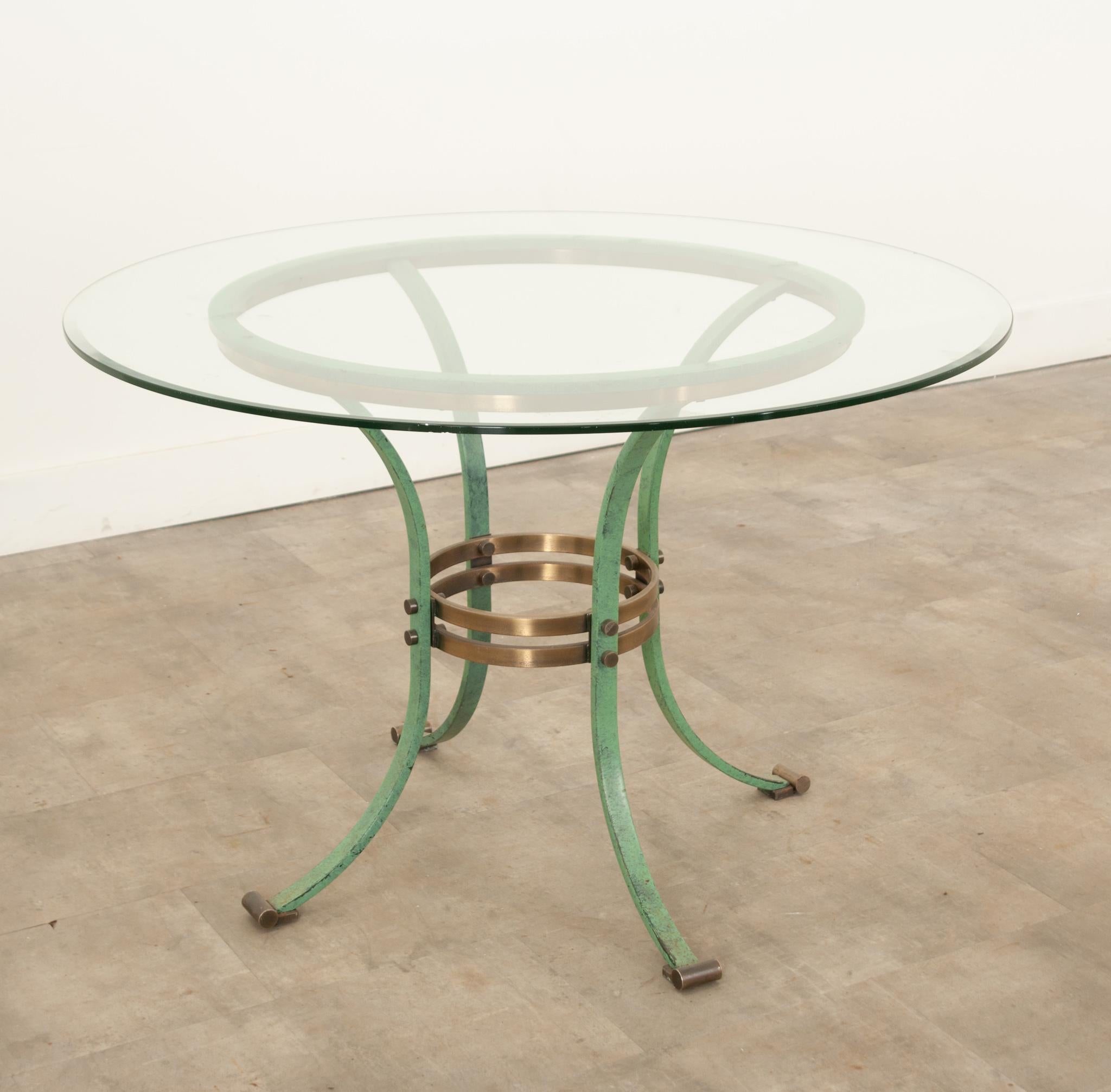 French Mid-Century Pedestal Dining Table For Sale 1