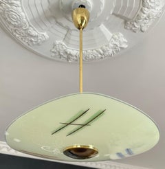 Lustre pendentif français du milieu du siècle, verre et laiton, années 1950, France