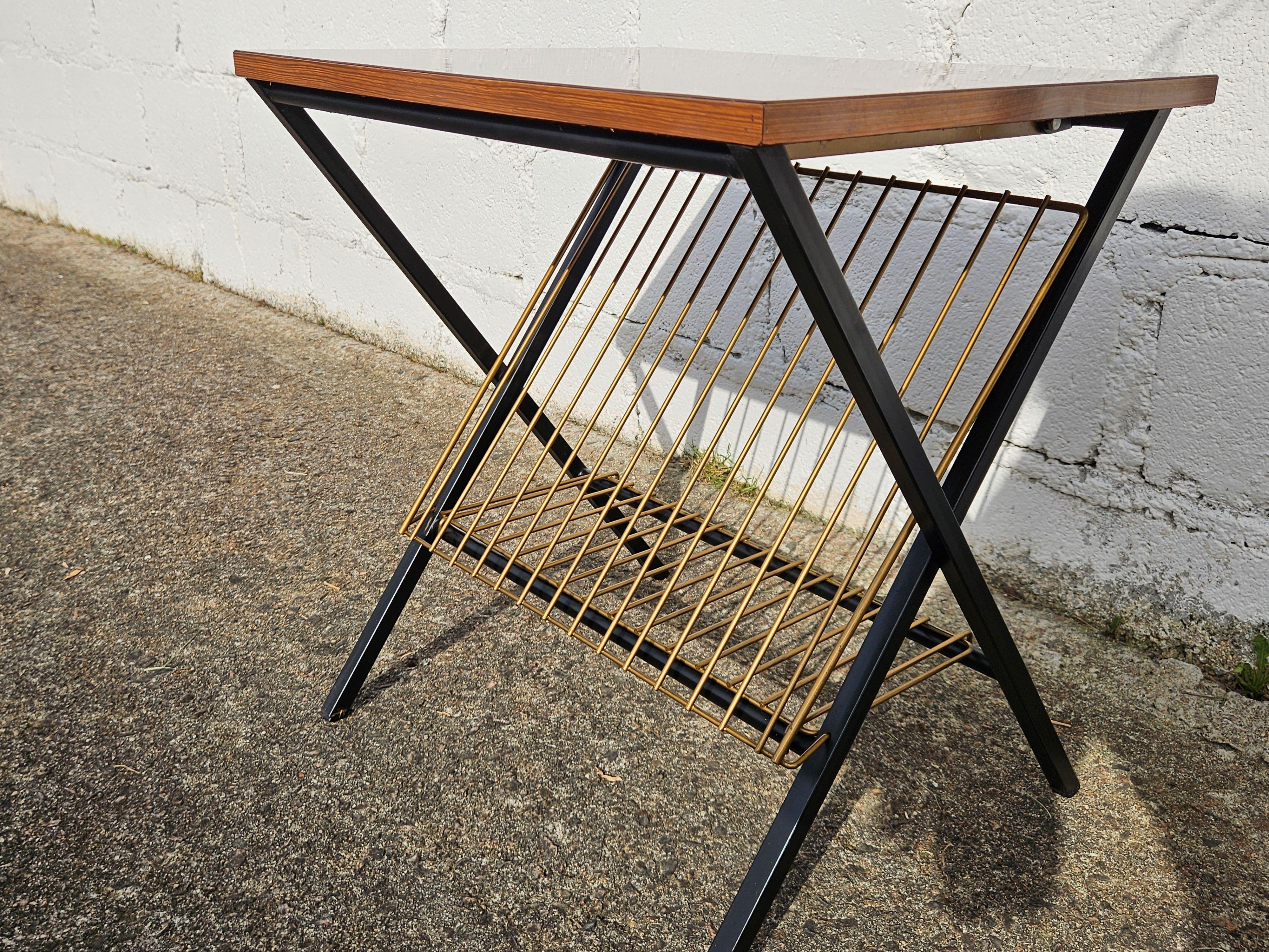 Französisch Mid Century Formica Messing Phono Tisch-Magazin Konsole Tisch-60s im Angebot 2