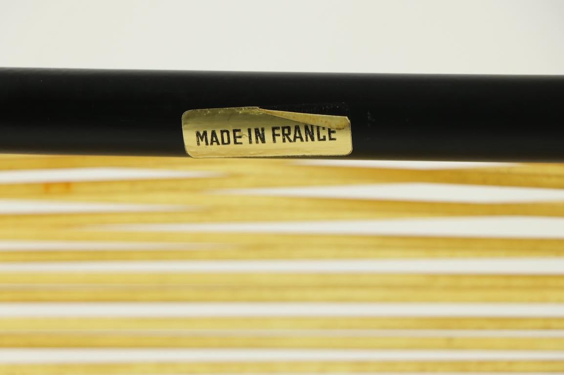 Chaise à cordes française du milieu du siècle dernier avec cadre en acier tubulaire en vente 6
