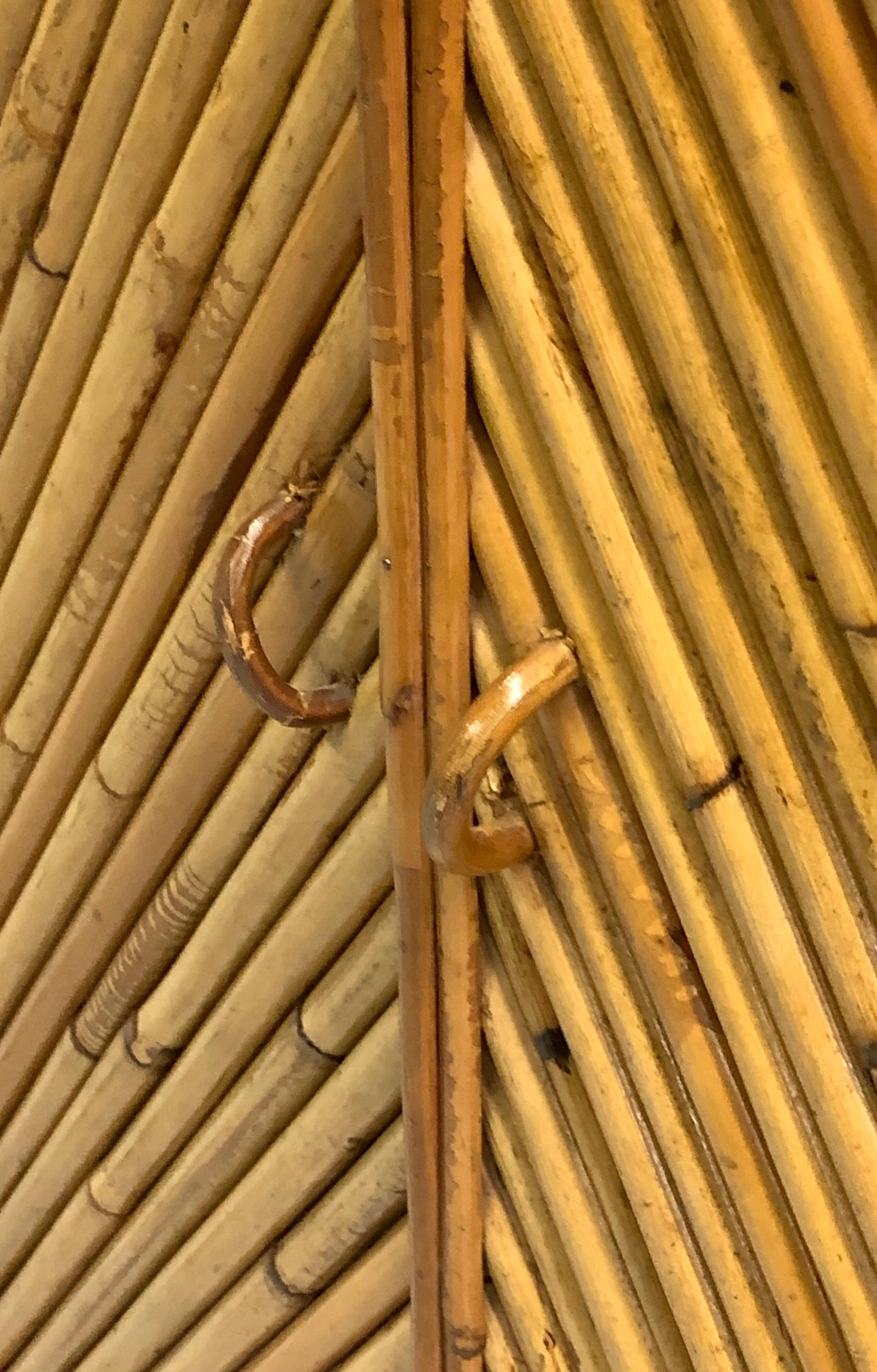 Neoklassizistisches Sideboard/Schrank aus Rattan und Bambus, Mid-Century Modern im Angebot 2
