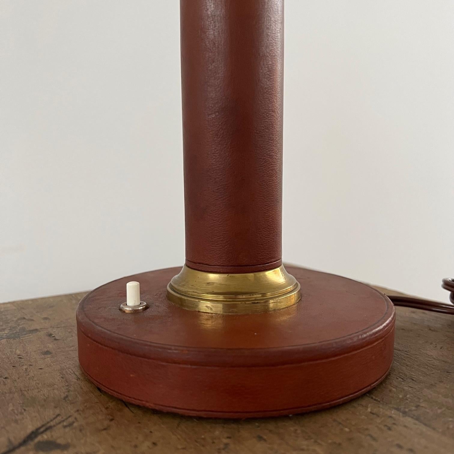 French Mid-Century Red Leather and Brass Table Lamp 5