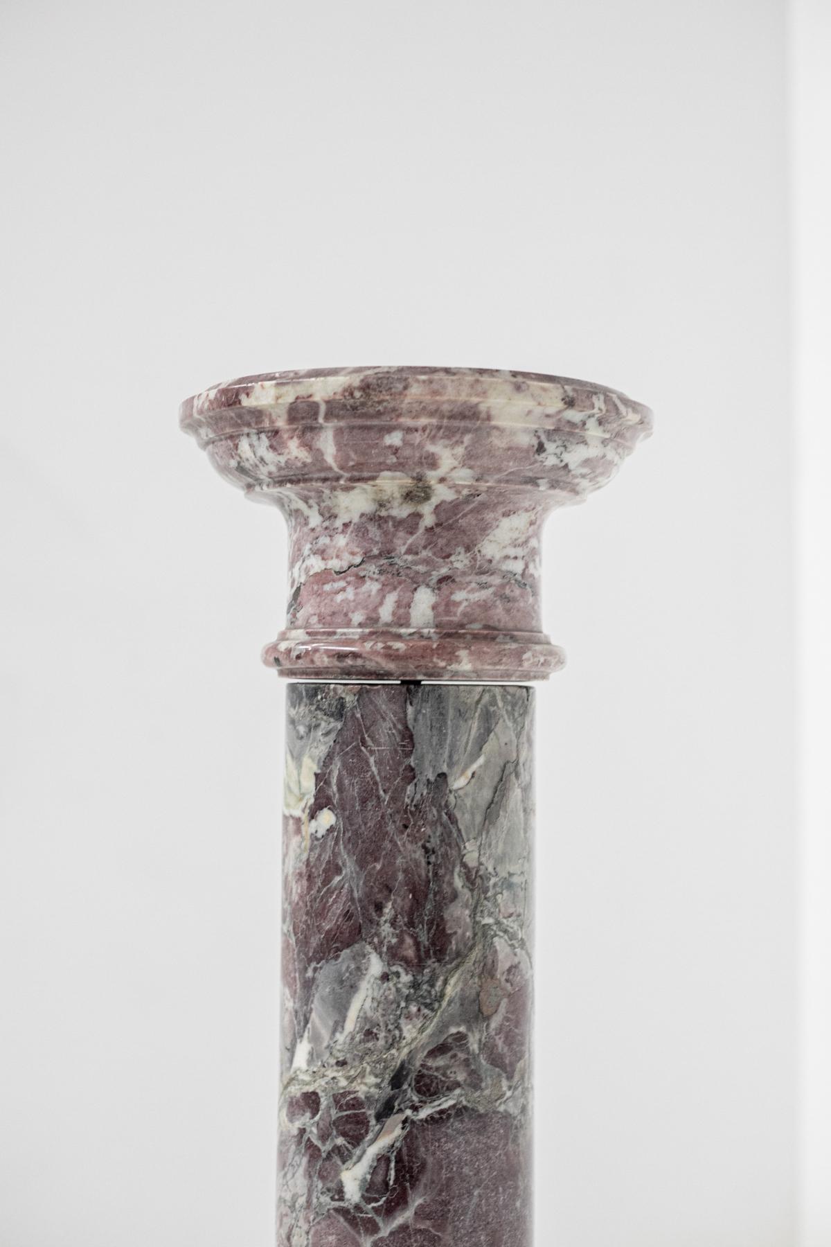 Milieu du XXe siècle Colonne en marbre rouge du milieu du siècle dernier en vente