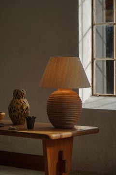 Lampada da tavolo francese di metà secolo in terracotta ad anelli, anni '70