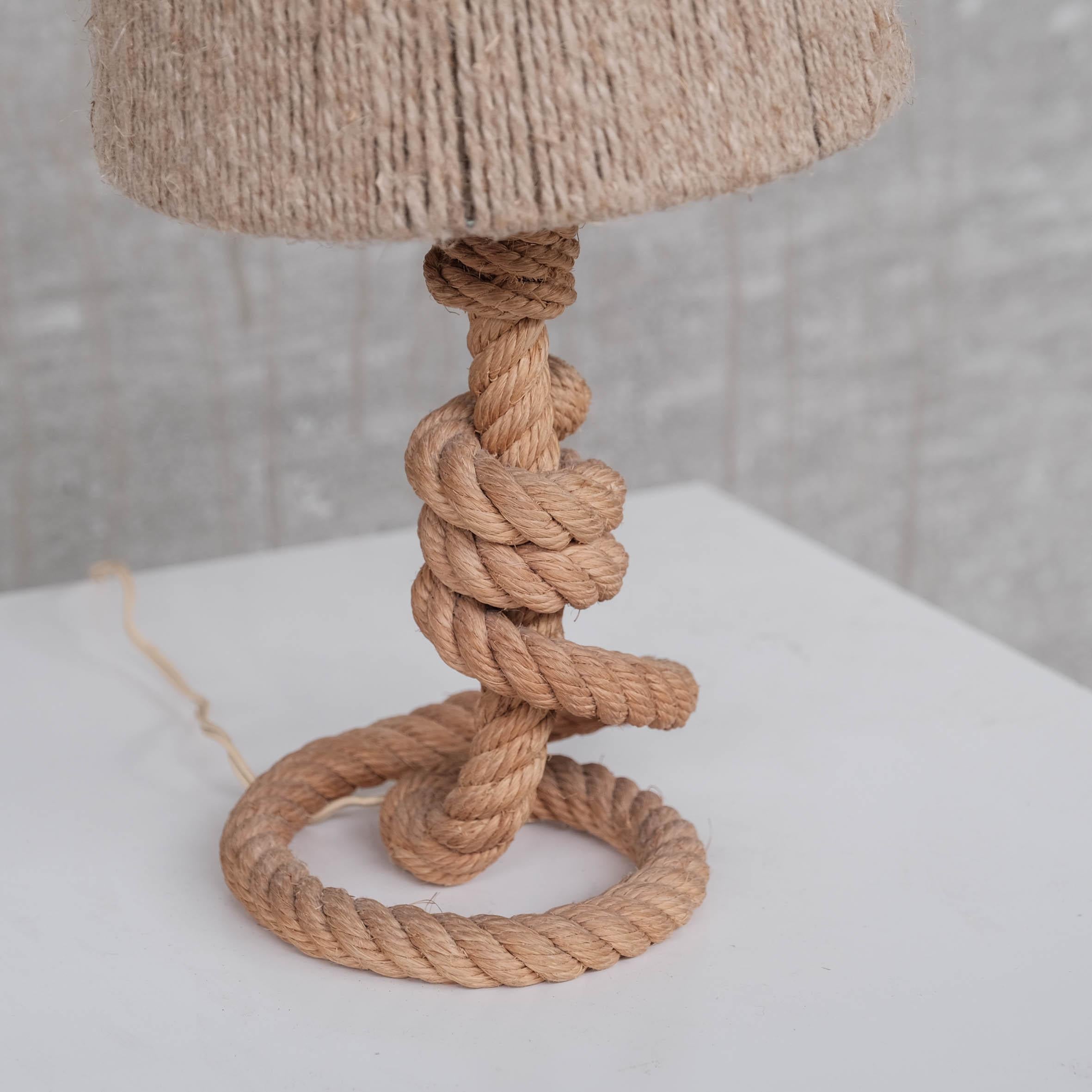 Mid-Century Modern Lampe de table en corde du milieu du siècle, attr. à Audoux-Minet en vente