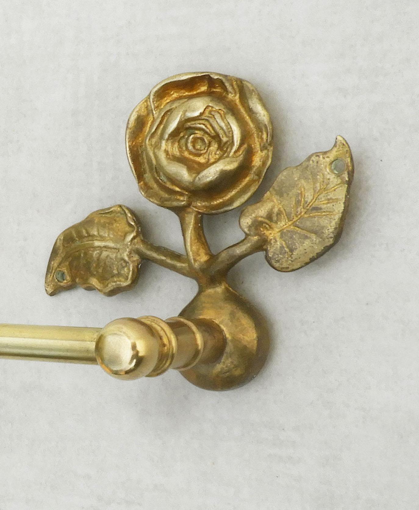 Ottone Anello per asciugamani doppio a fiori di rosa della metà del secolo scorso C1950 in vendita