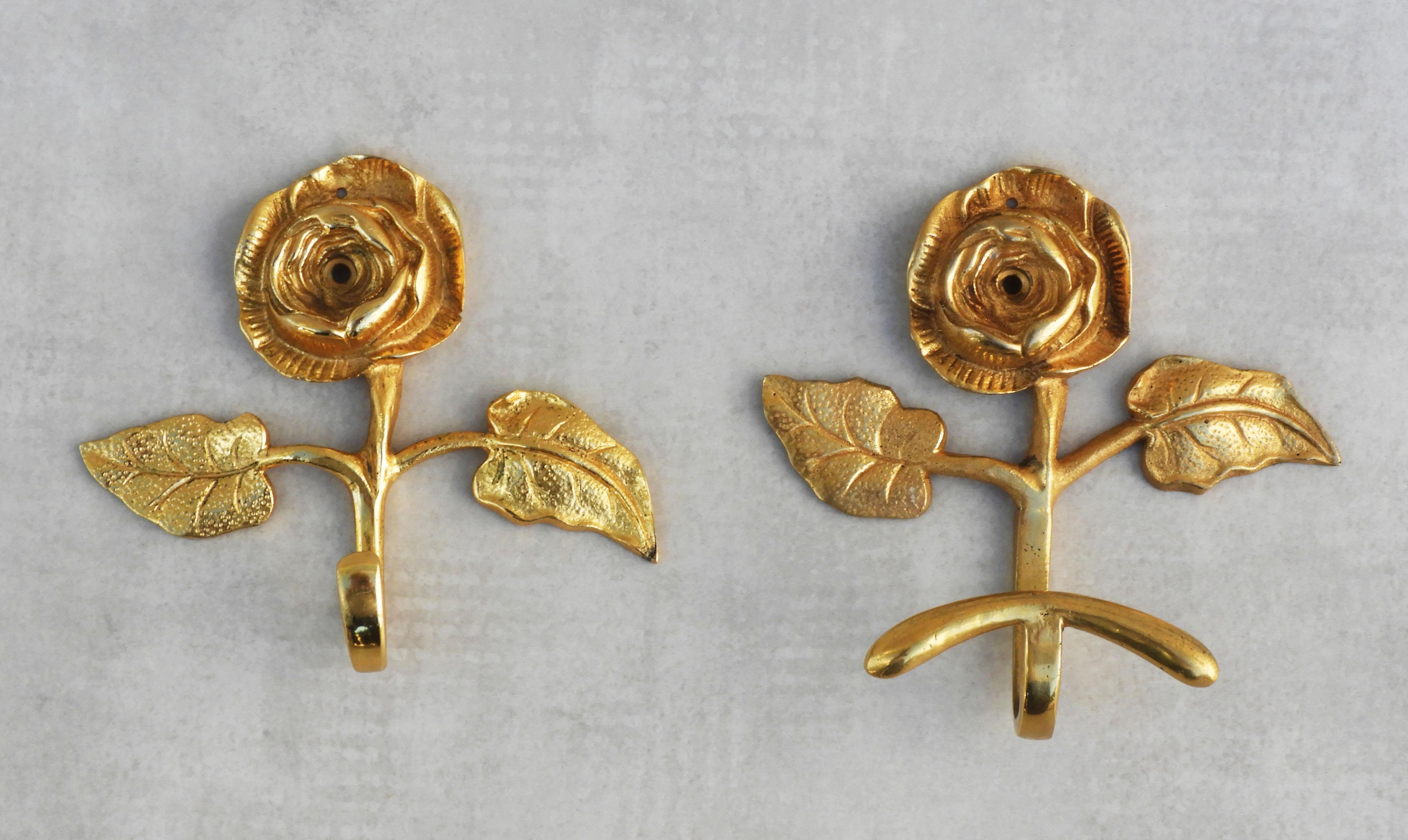 Barra o portasciugamani francese a fiori di rosa della metà del secolo scorso C1950 (due pezzi disponibili) in vendita 1