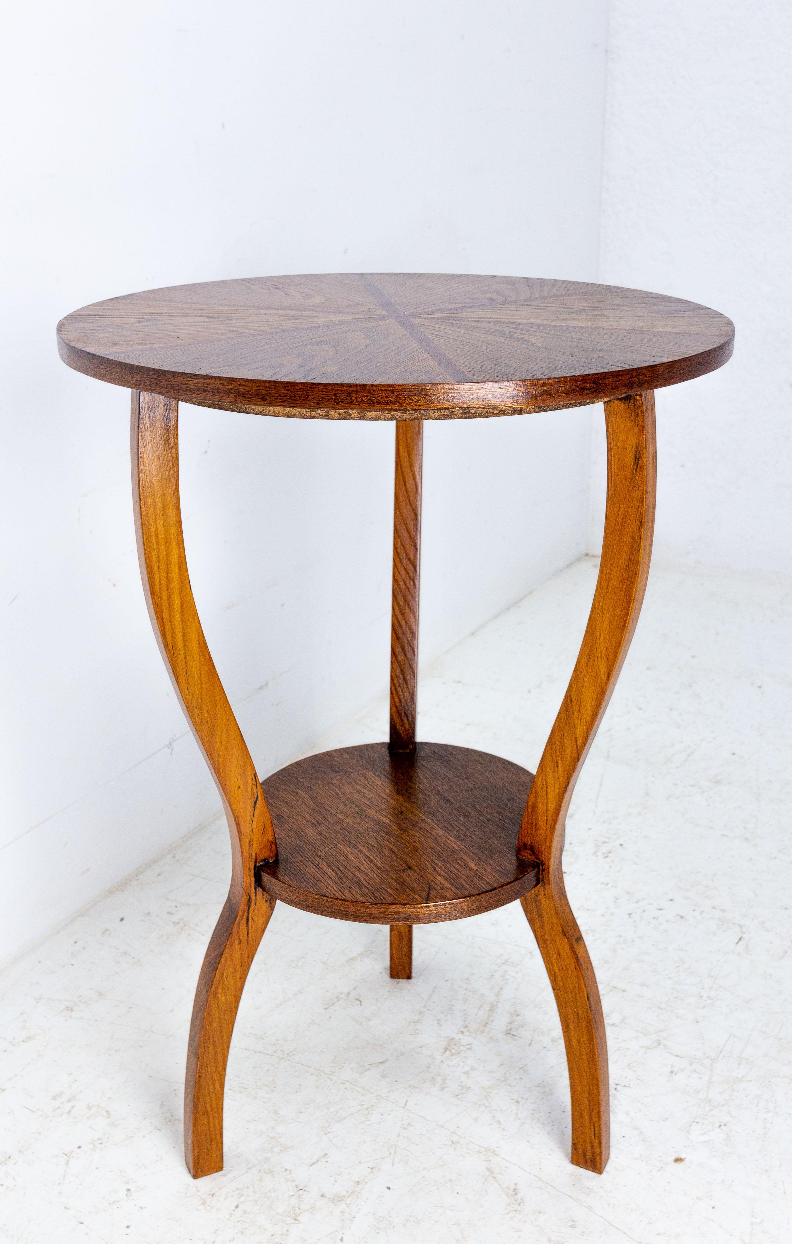 French Mid-Century Sellette or Plant Holder Chestnut, Three Legs, circa 1950 In Good Condition For Sale In Labrit, Landes
