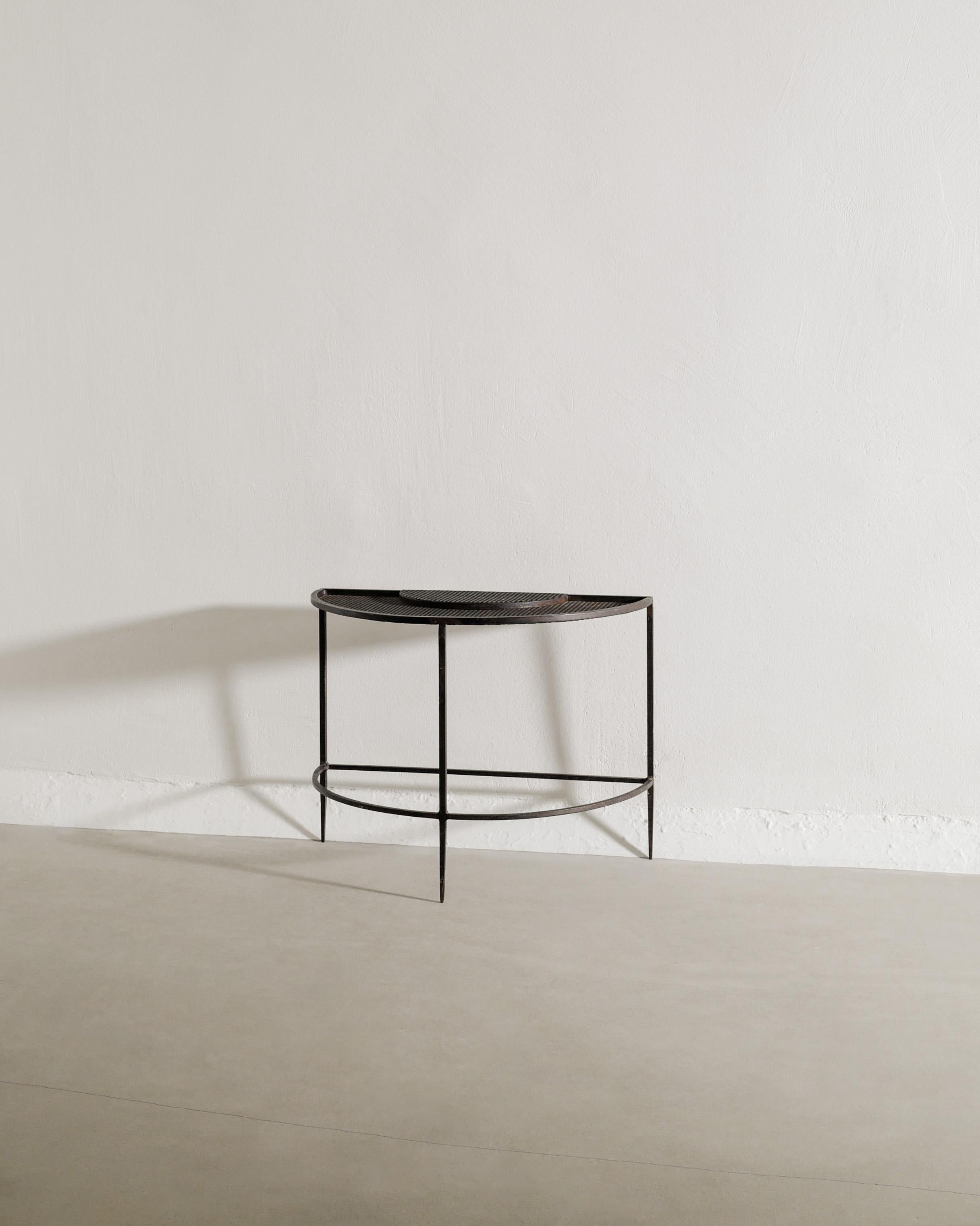 Rare French black lacquered mid century half round console side table by Mathieu Matégot for Steph Simon Paris, 1950s. In good original condition with patina from age and use. Matches style and furniture by Pierre Jeanneret, Jean Prouvé & Charlotte