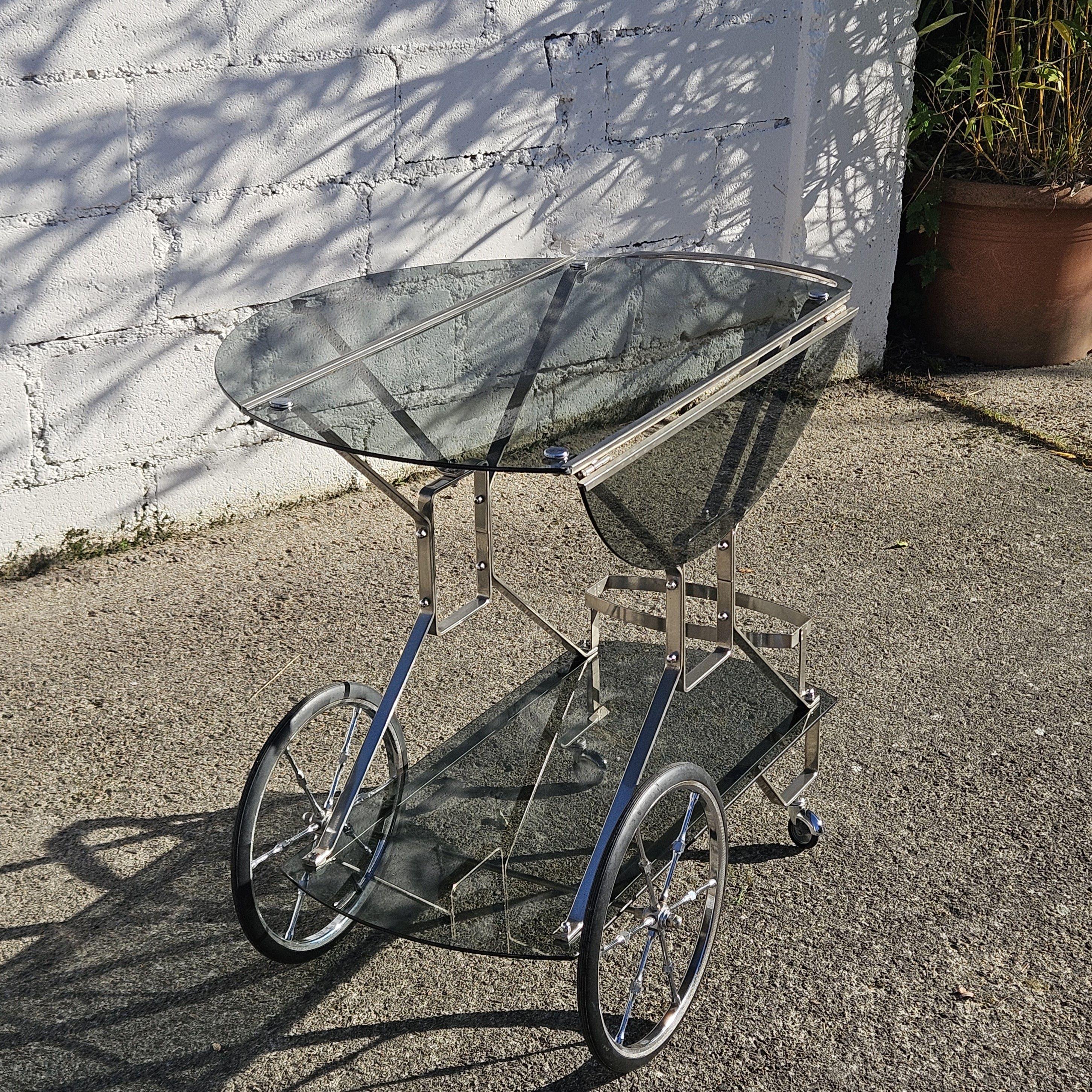 French Mid-Century Smoked Glass and Chrome Bar Trolley-Drop Leaf Bar Cart-60s en vente 4