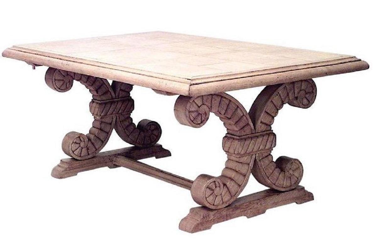 Mesa de comedor francesa de roble decapado de mediados de siglo en Bueno estado para la venta en Queens, NY