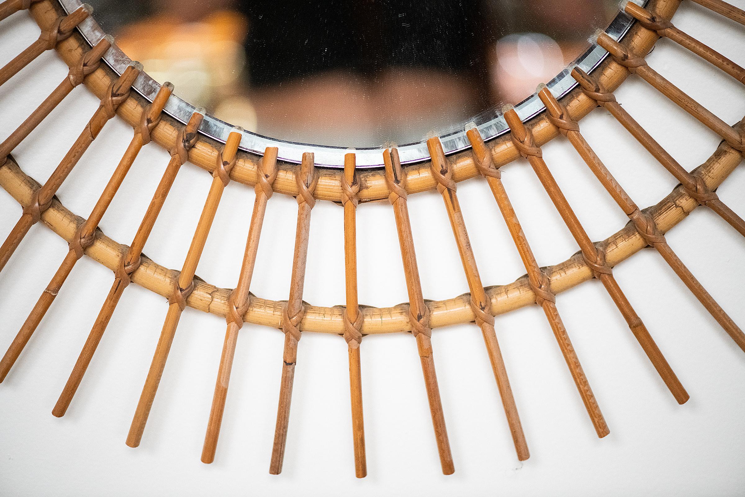 French Mid-Century Sunburst or Starburst Mirror of Bamboo & Rattan (Dia 27 3/8) For Sale 1
