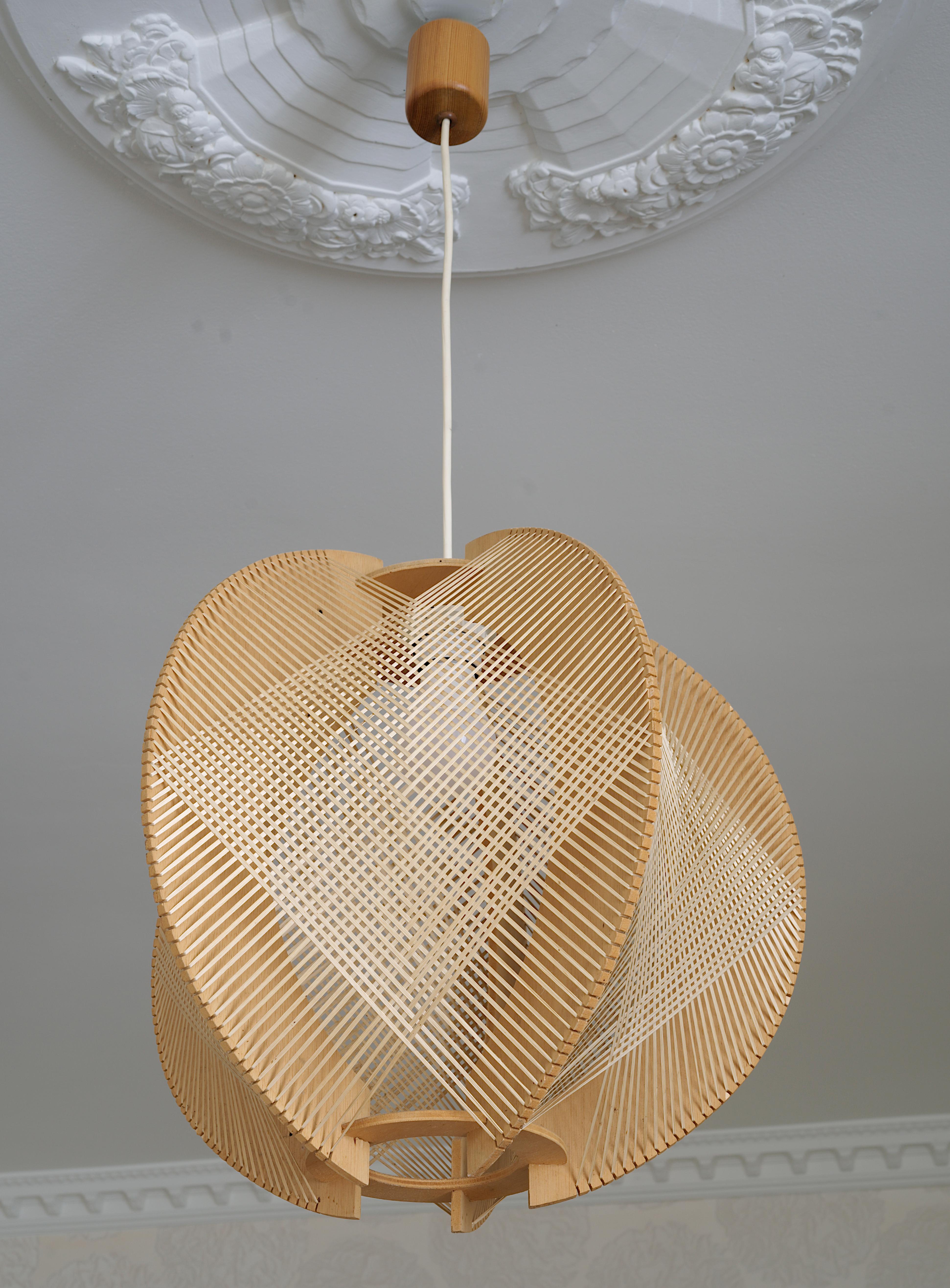 French Mid-century Thread Pendant Chandelier, 1970s 2