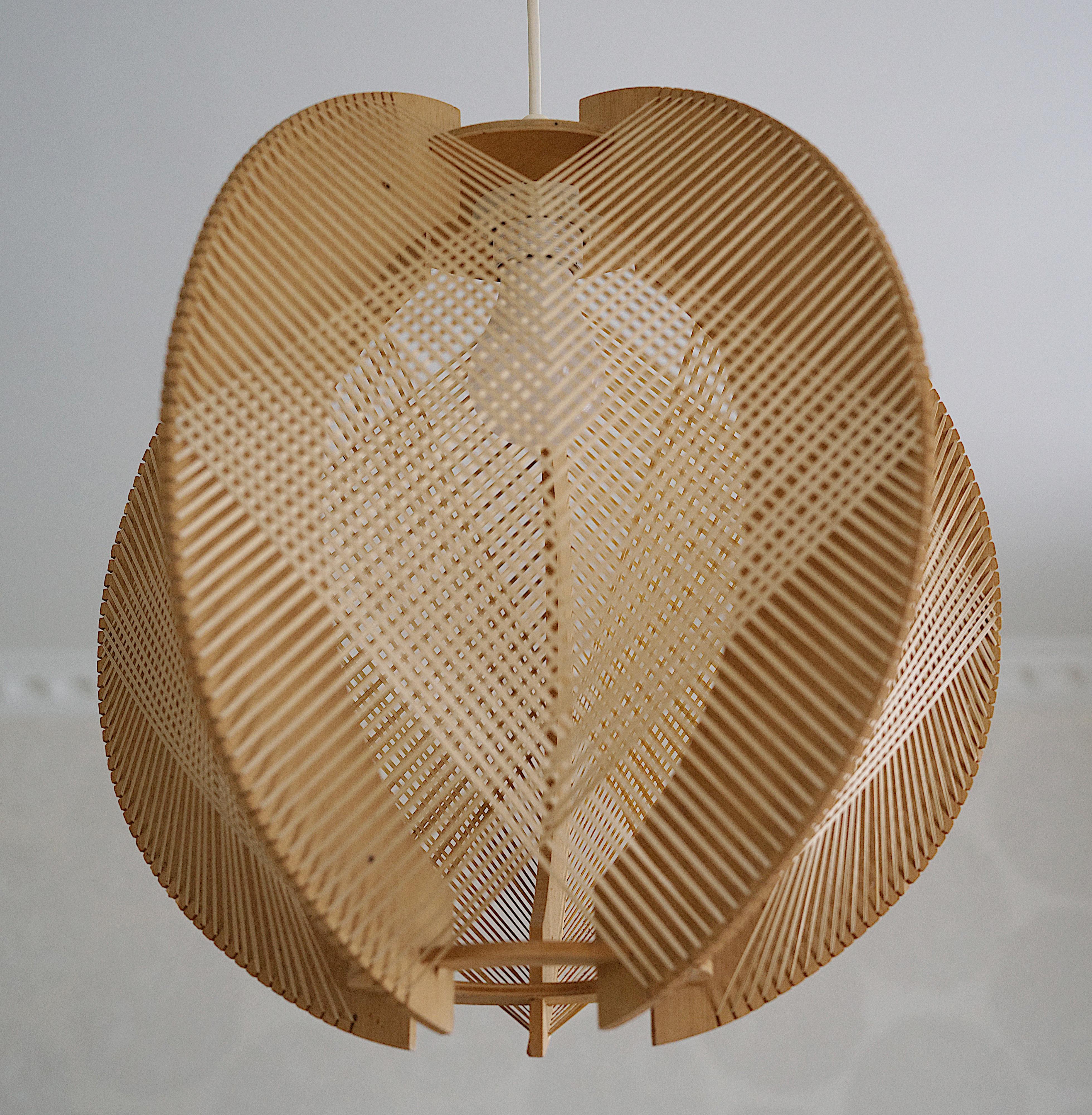 French Mid-century Thread Pendant Chandelier, 1970s 3
