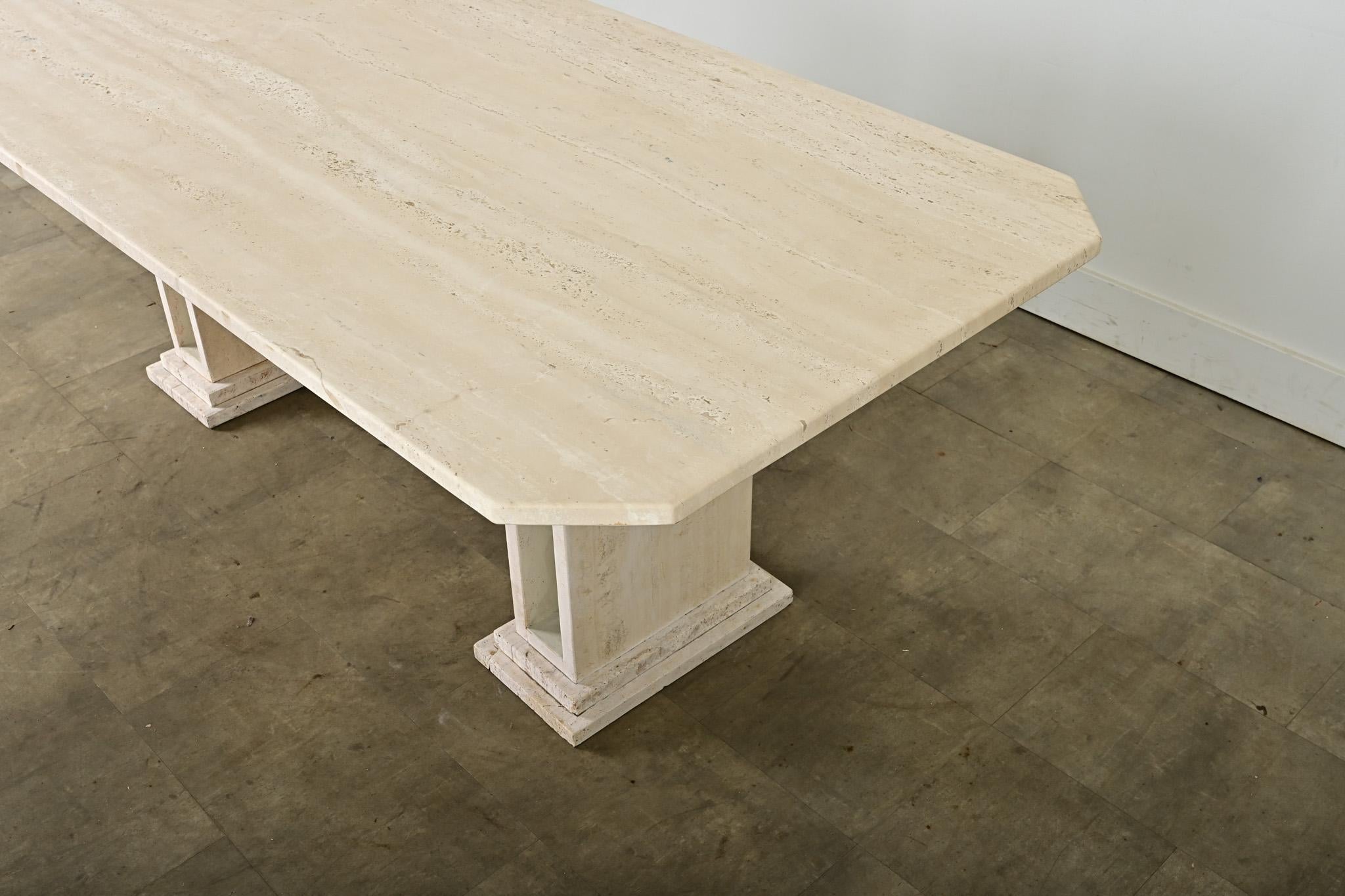 Table de salle à manger en travertin du milieu du siècle dernier en vente 6