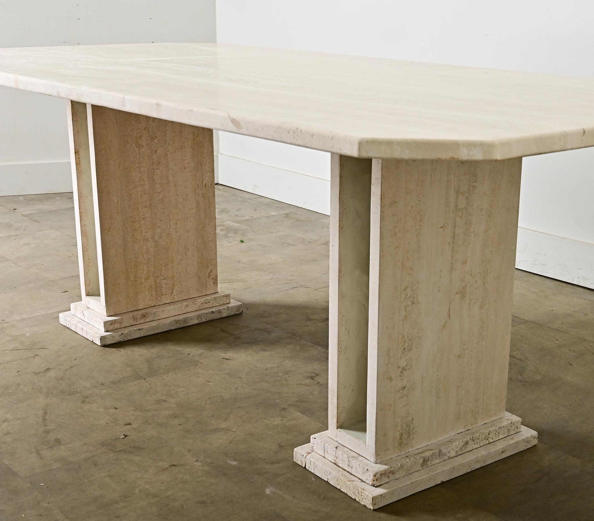 Table de salle à manger en travertin du milieu du siècle dernier en vente 7