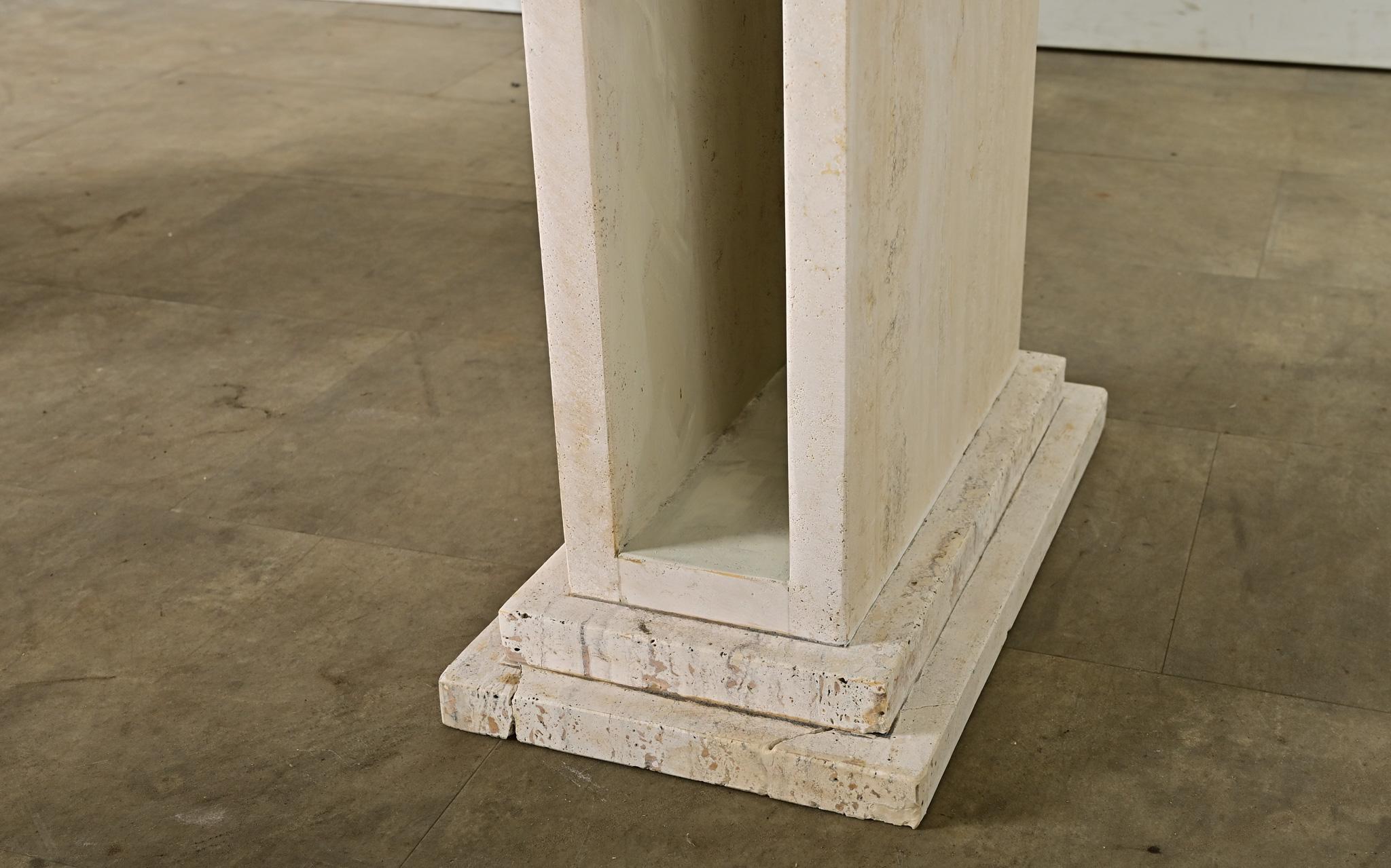 Table de salle à manger en travertin du milieu du siècle dernier en vente 8