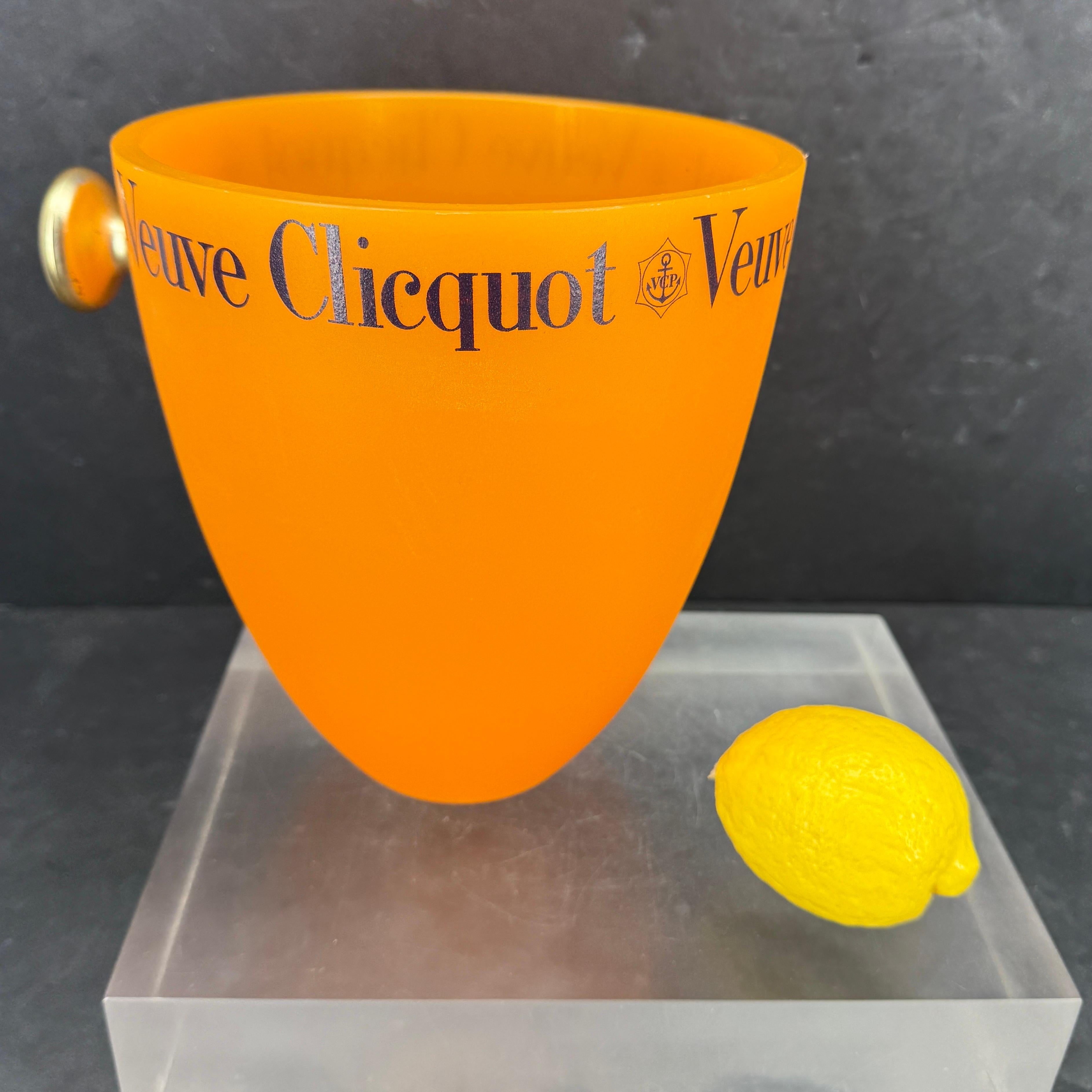 Französischer Eiskübel für Champagner Veuve Clicquot aus der Jahrhundertmitte (Französische Provence) im Angebot