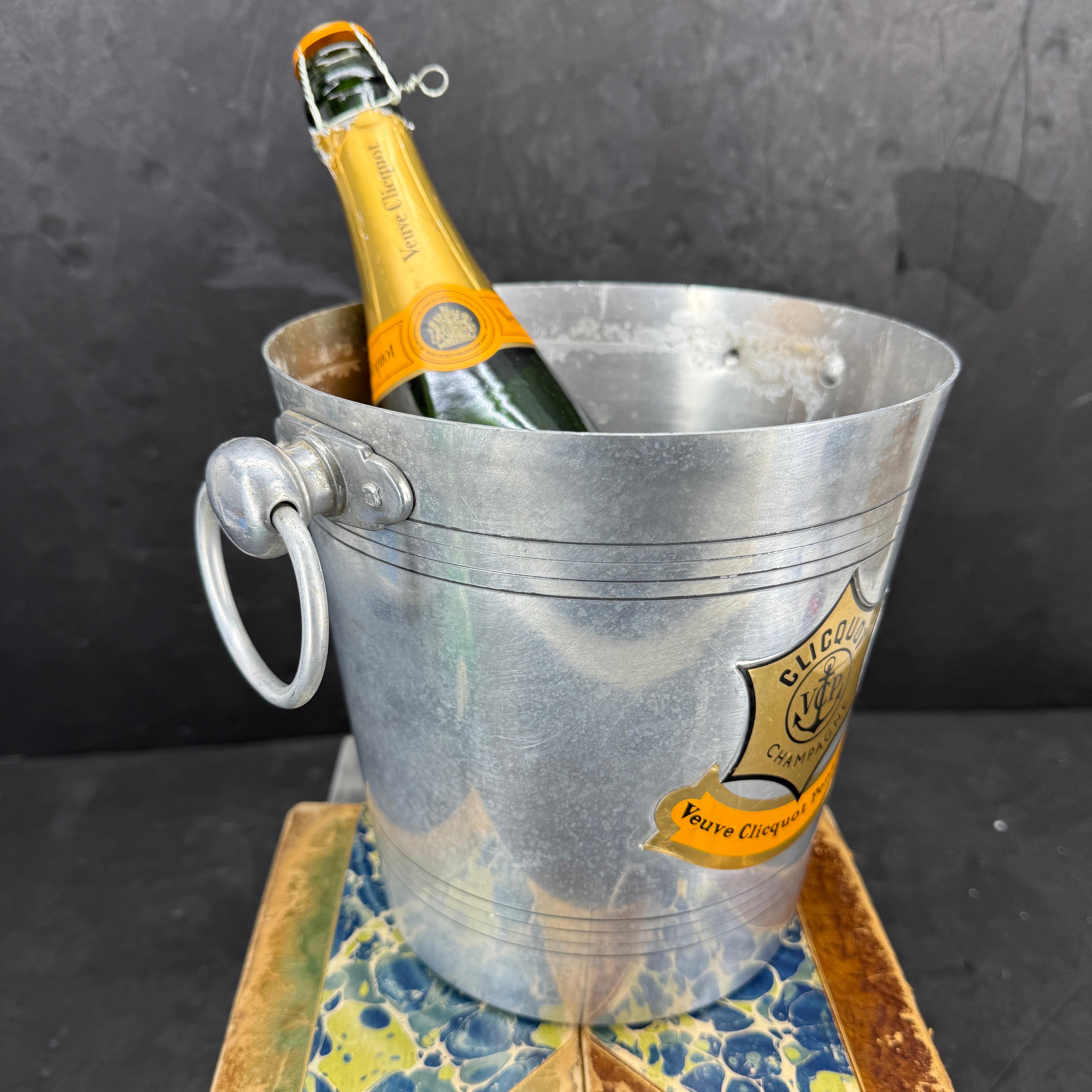 Französischer Eiskübel für Champagner Veuve Clicquot aus der Jahrhundertmitte (20. Jahrhundert) im Angebot