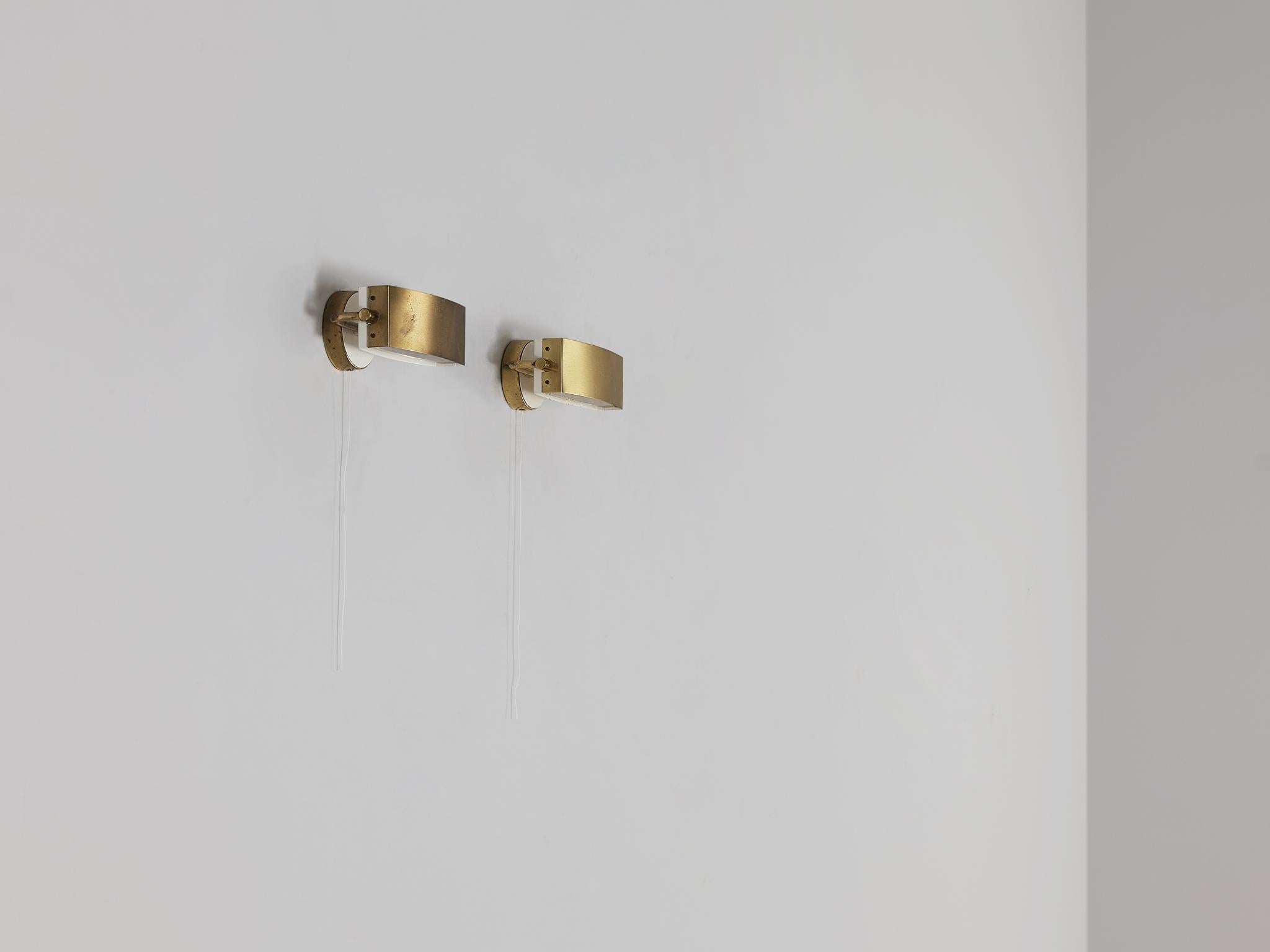 French Mid-Century Wall Lights in Brass  4