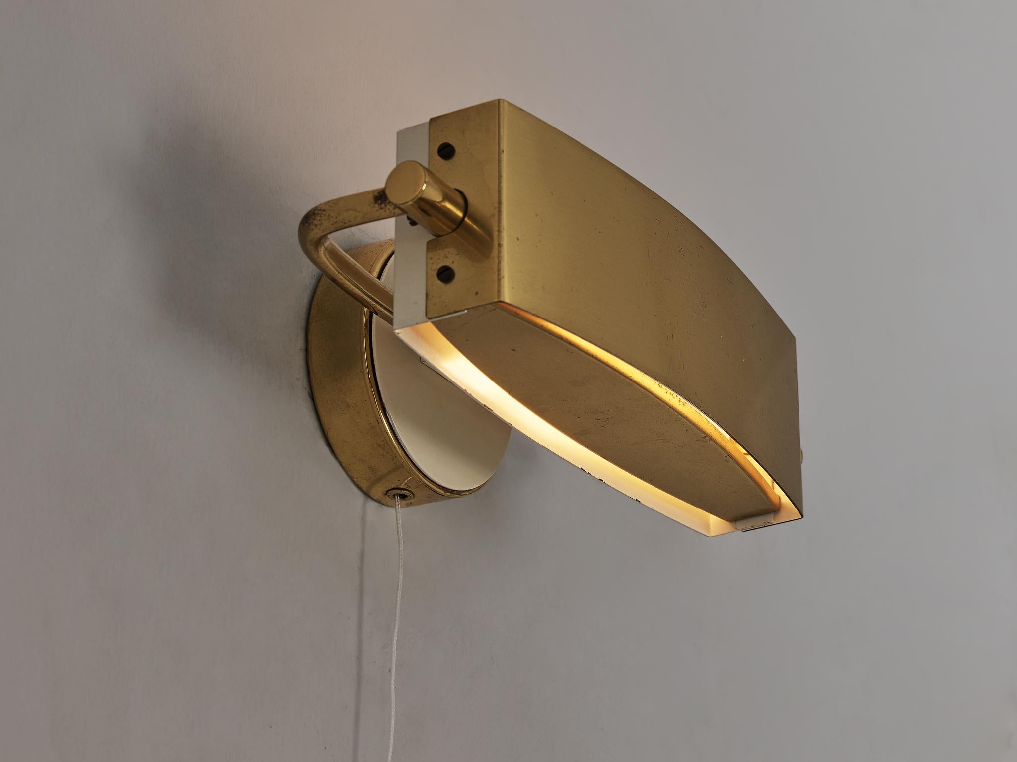 French Mid-Century Wall Lights in Brass  2