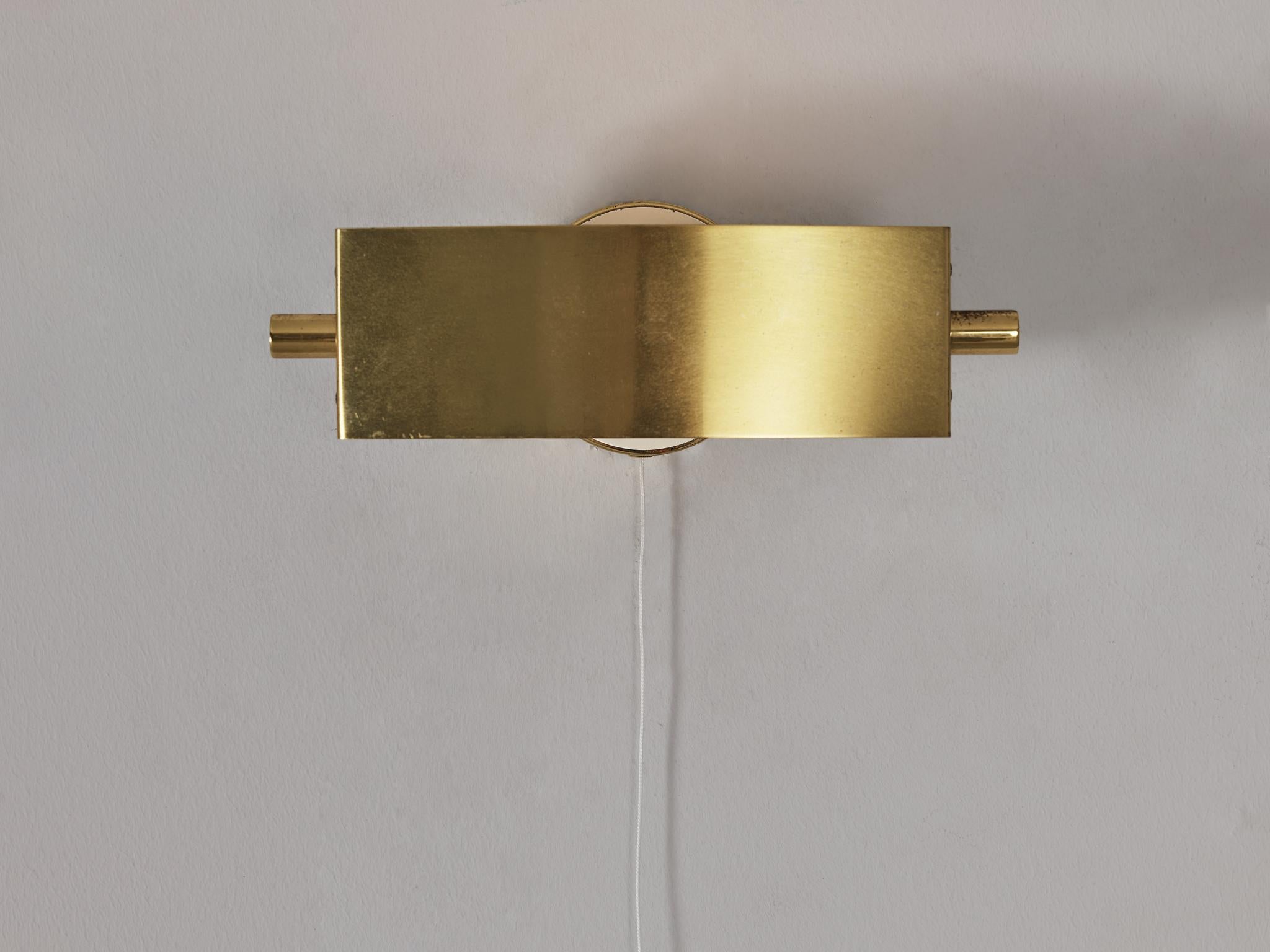 French Mid-Century Wall Lights in Brass  3