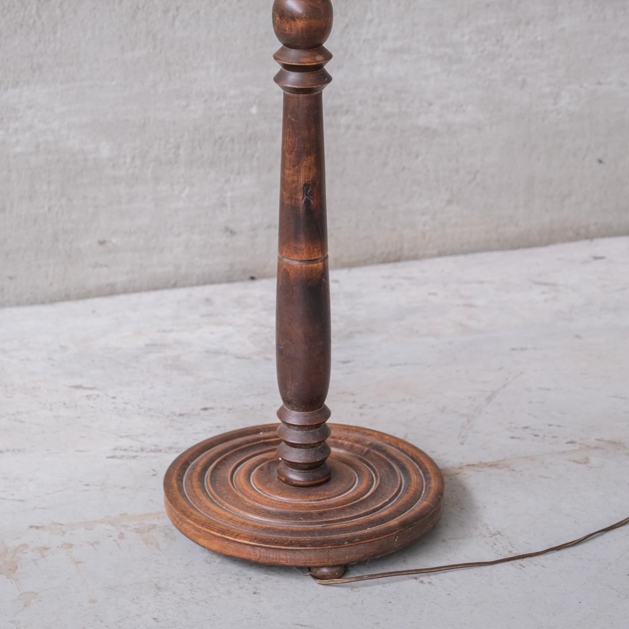 French Mid-Century Wooden Turned Floor Lamp In Good Condition For Sale In London, GB
