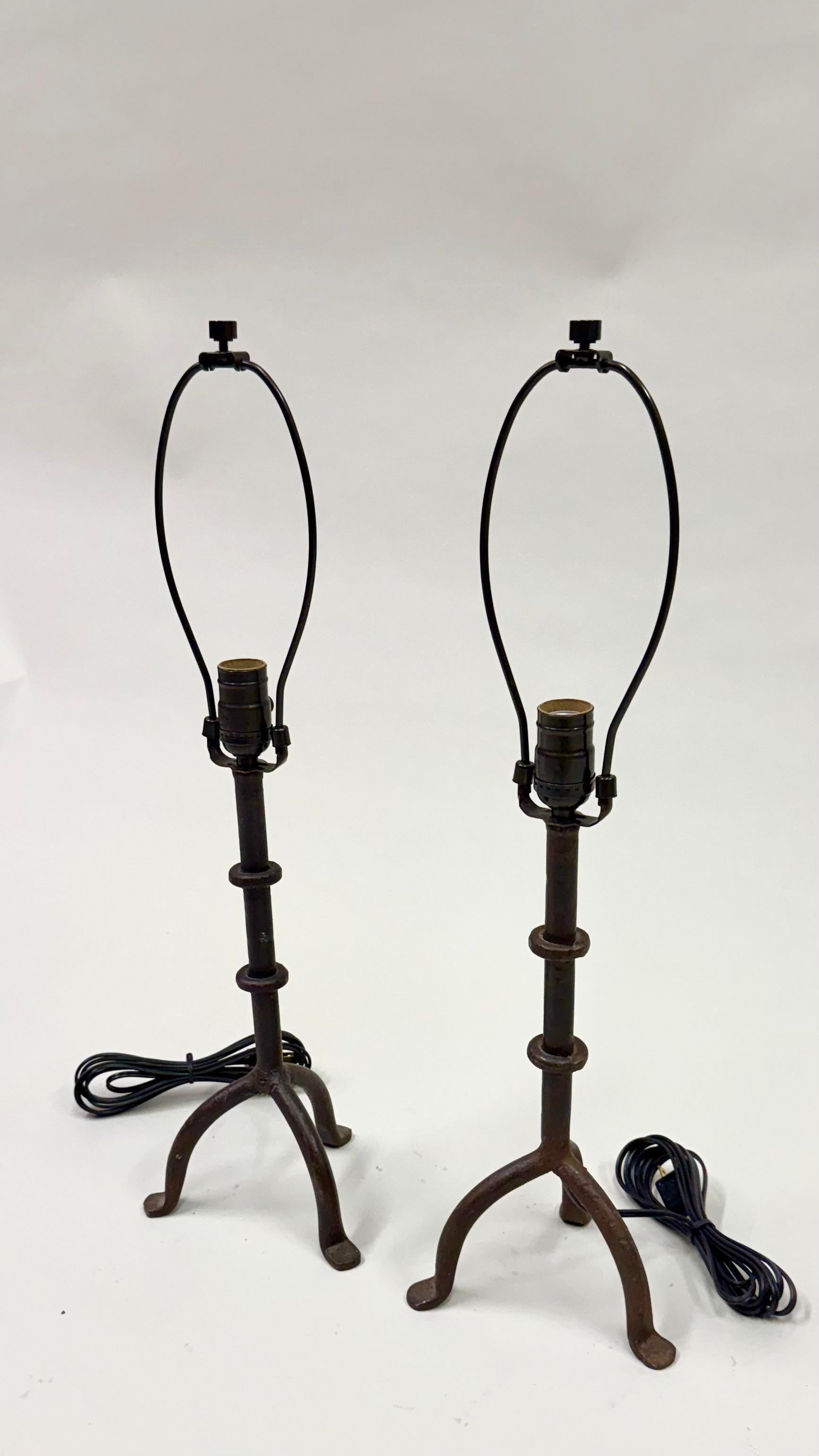 Mid-Century Modern French Mid-Century Wrought Iron Table Lamps in the Style of Giacometti For Sale