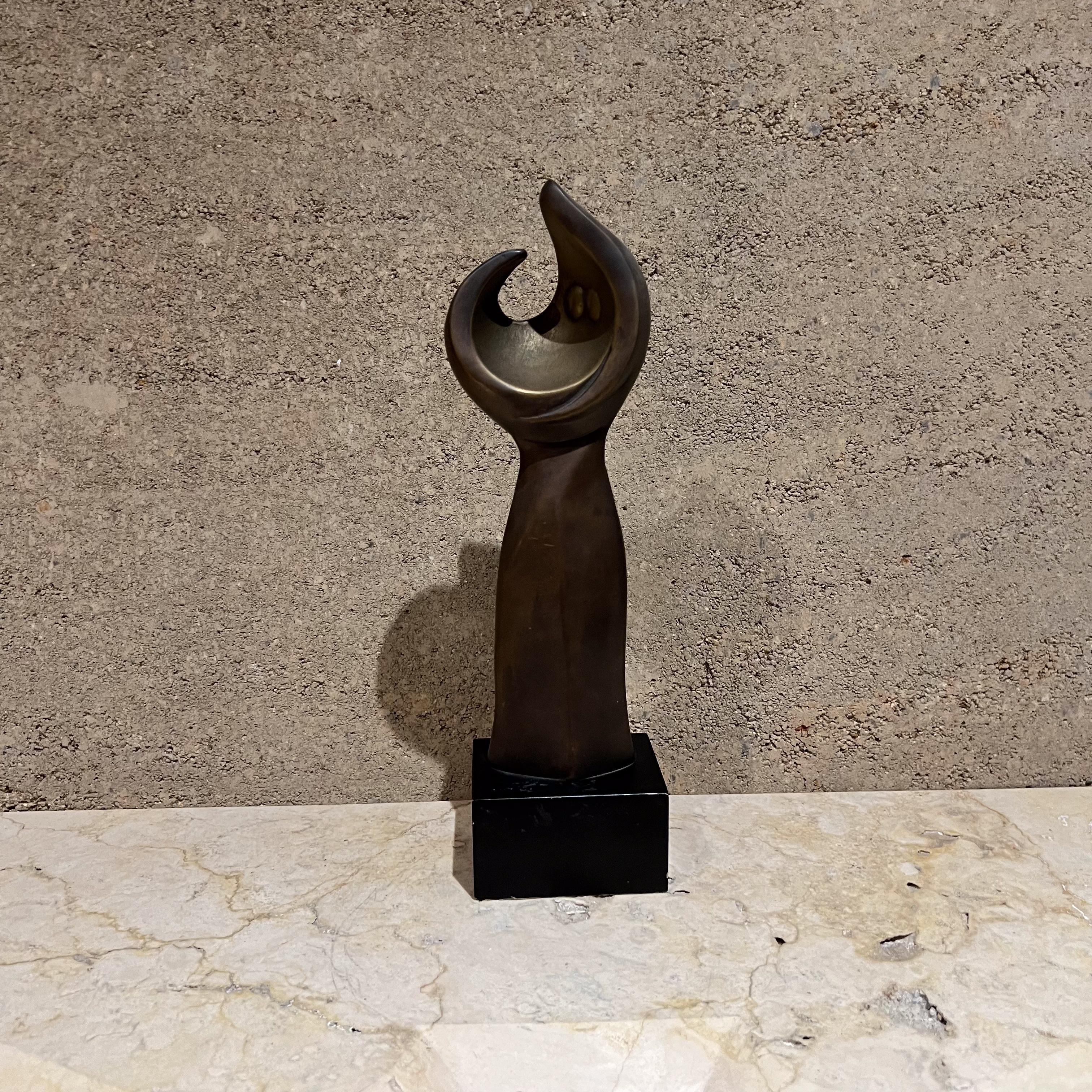 Scultura astratta francese in bronzo del Medioevo in vendita 4