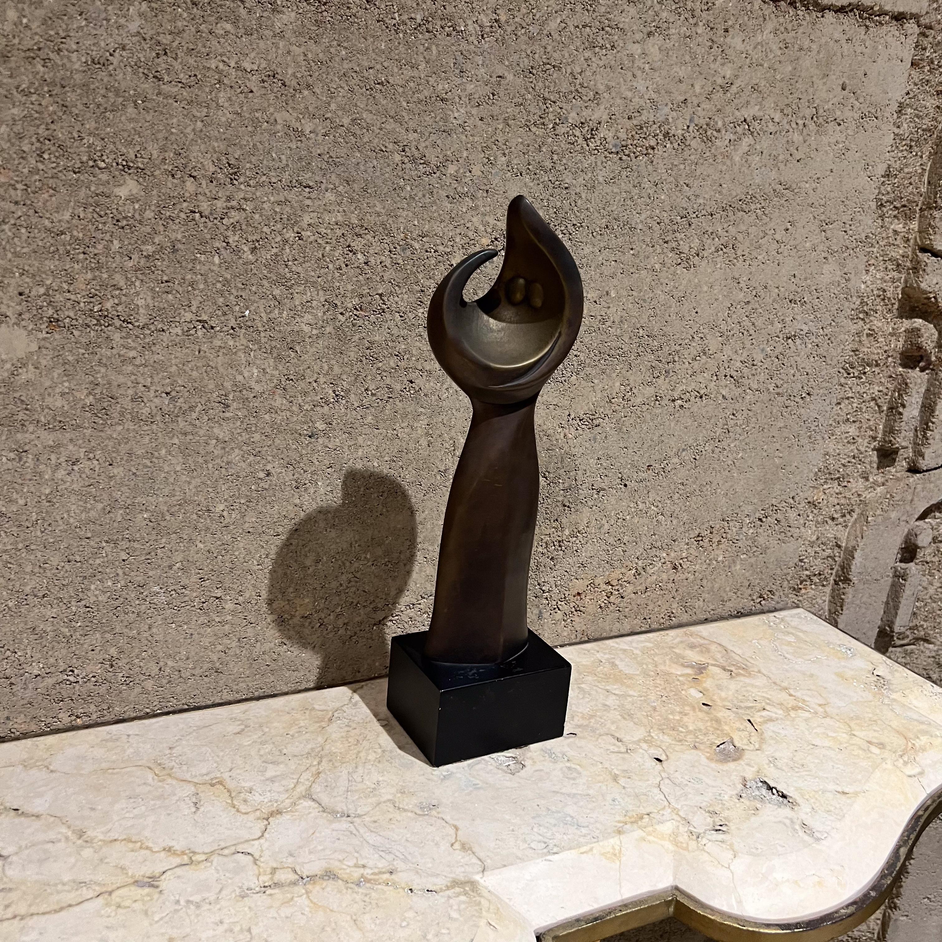 Scultura astratta francese in bronzo del Medioevo in vendita 5