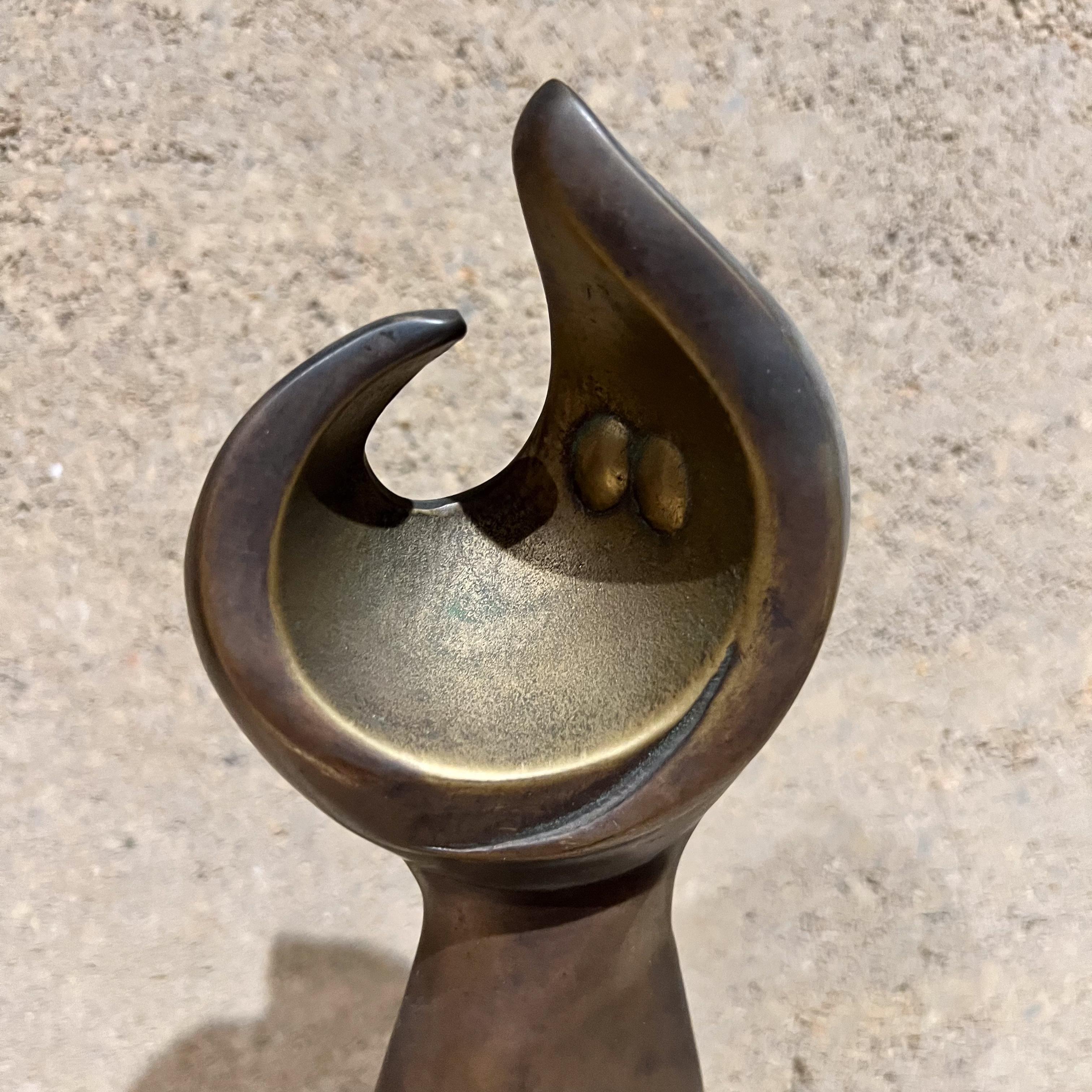 Scultura astratta francese in bronzo del Medioevo in vendita 1