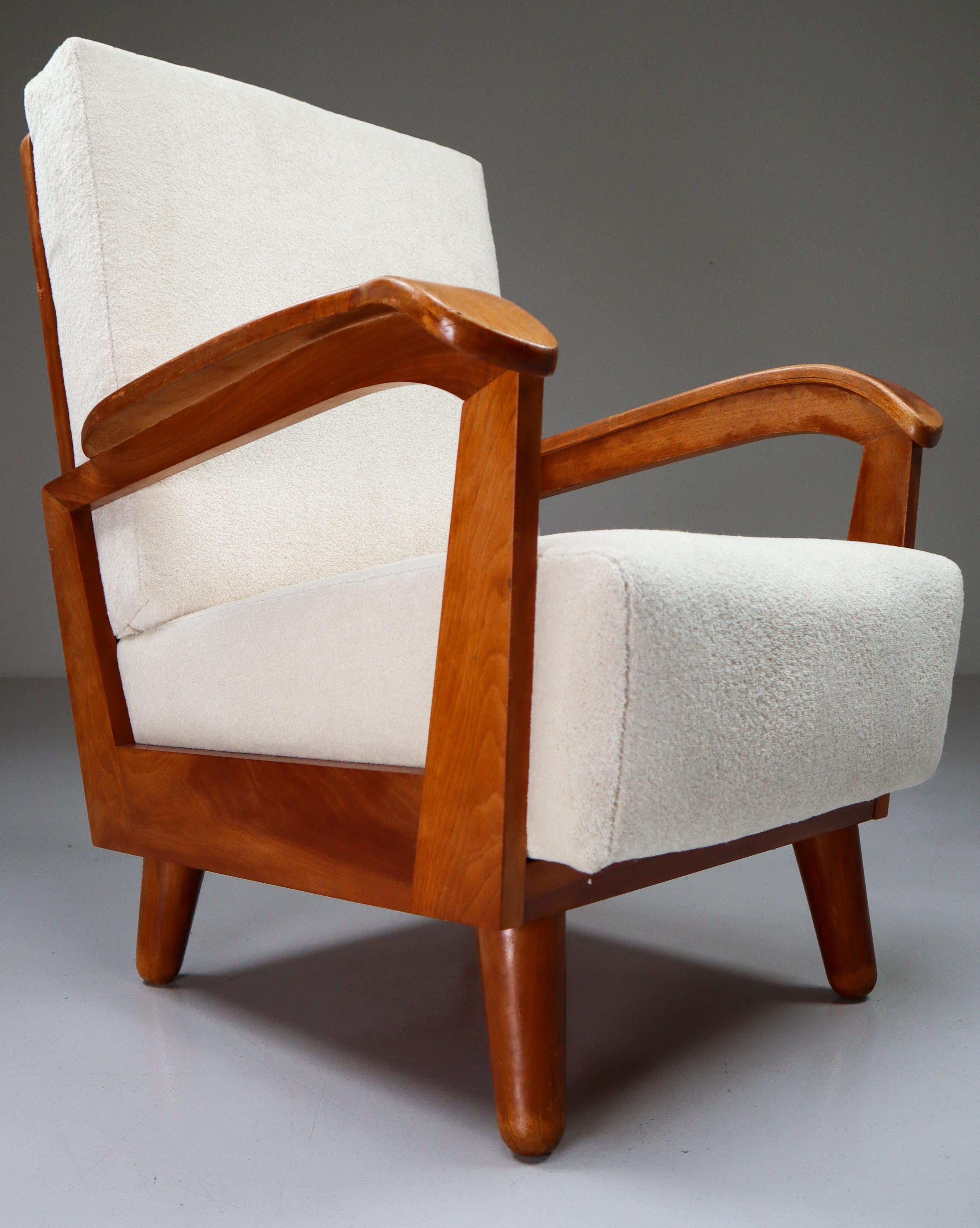 French Midcentury Armchairs in Walnut and Reupholstered in Off-White Wool Fabric 2